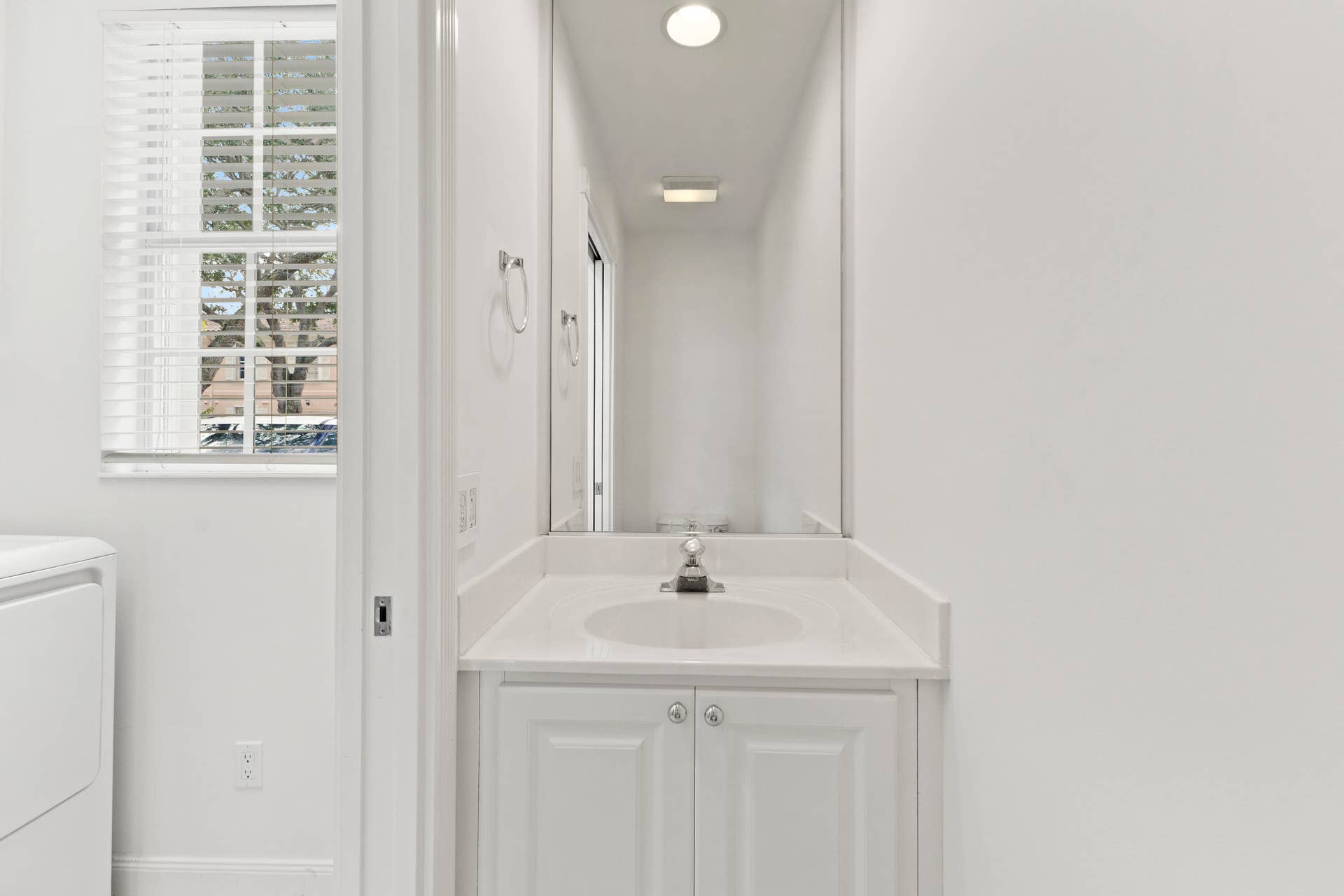 2006 W Tigris Drive, West Palm Beach, West Palm Beach, FL 33411 Downstairs Guest bathroom