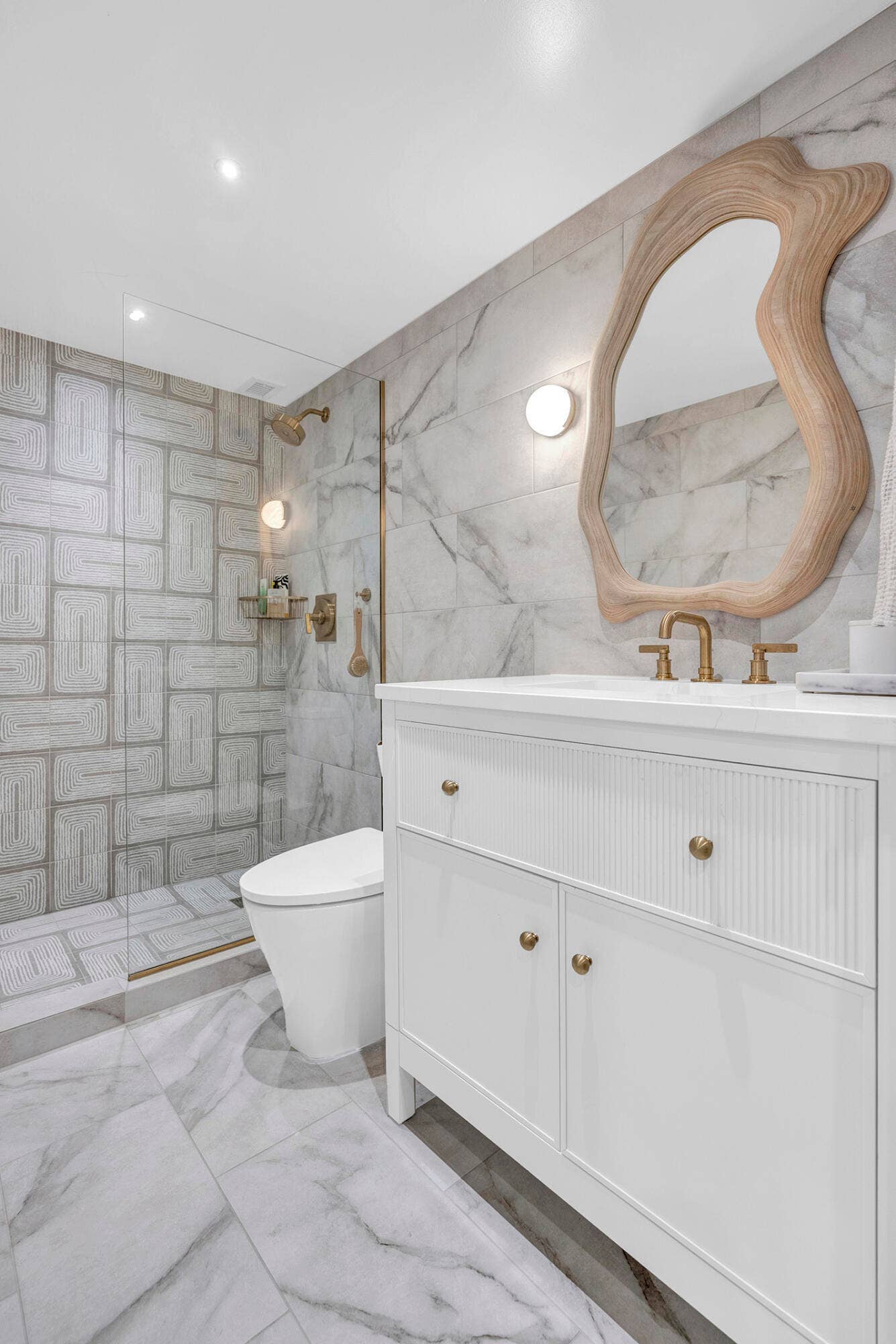 340 SUNSET Drive, #505, Fort Lauderdale, Fort Lauderdale, FL 33301 Bathroom 2