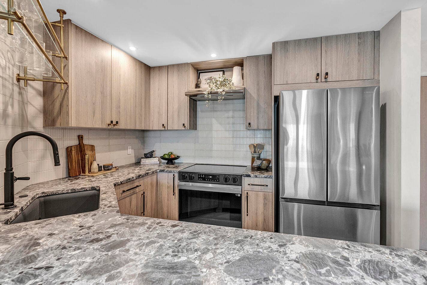 340 SUNSET Drive, #505, Fort Lauderdale, Fort Lauderdale, FL 33301 Kitchen