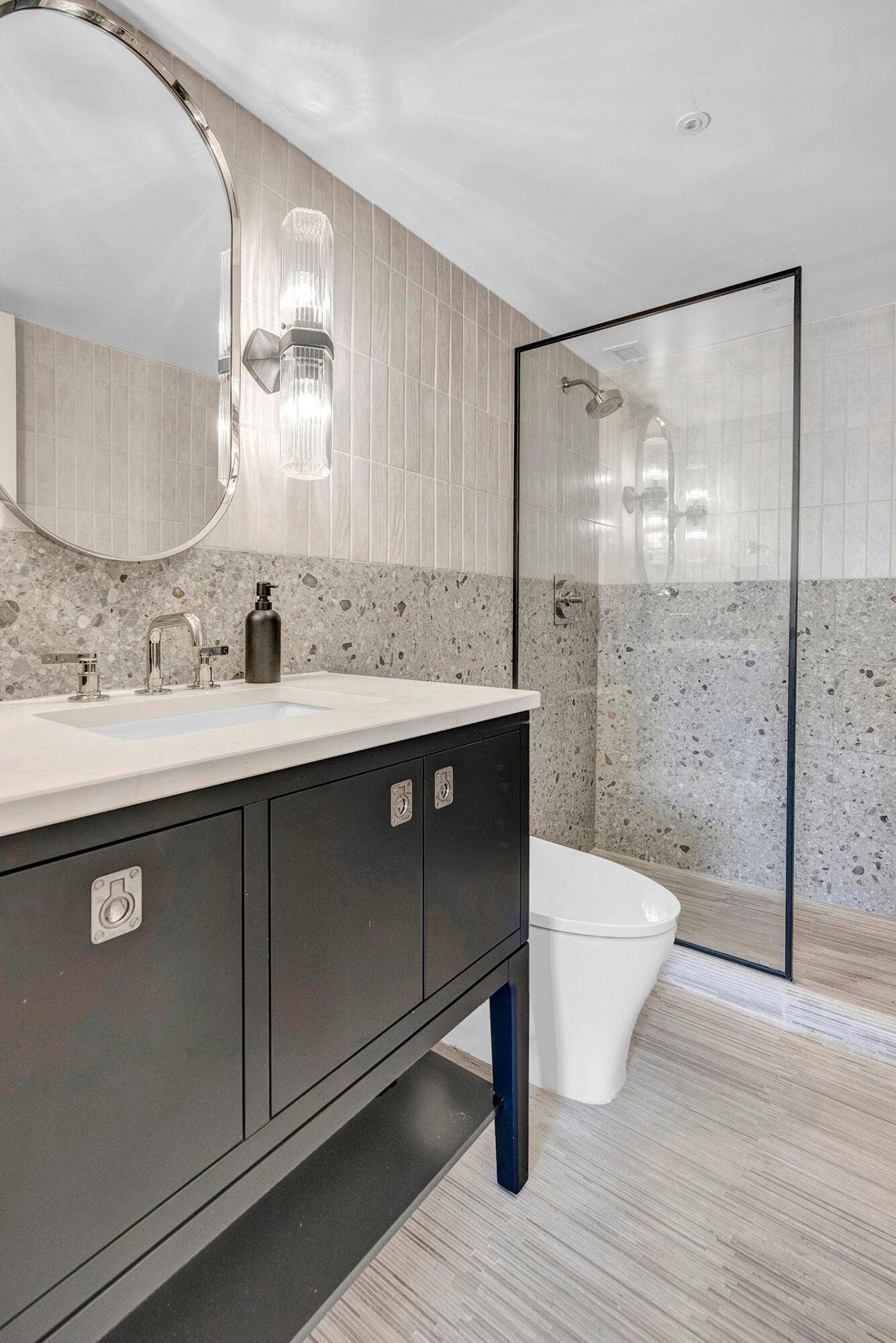 340 SUNSET Drive, #505, Fort Lauderdale, Fort Lauderdale, FL 33301 Primary bathroom