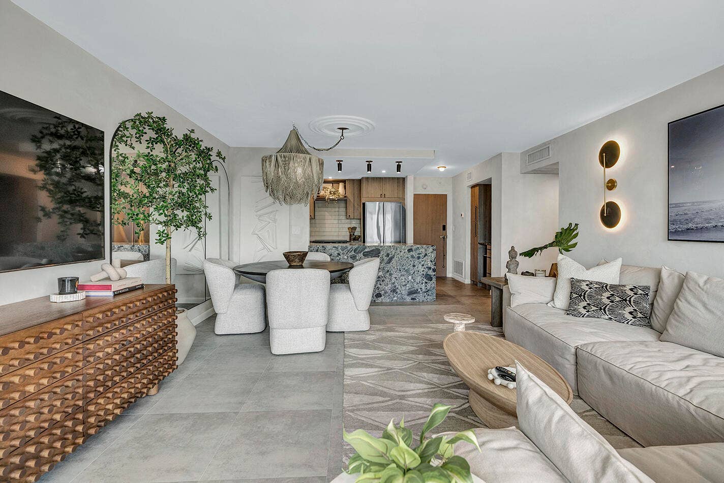 340 SUNSET Drive, #505, Fort Lauderdale, Fort Lauderdale, FL 33301 Living room