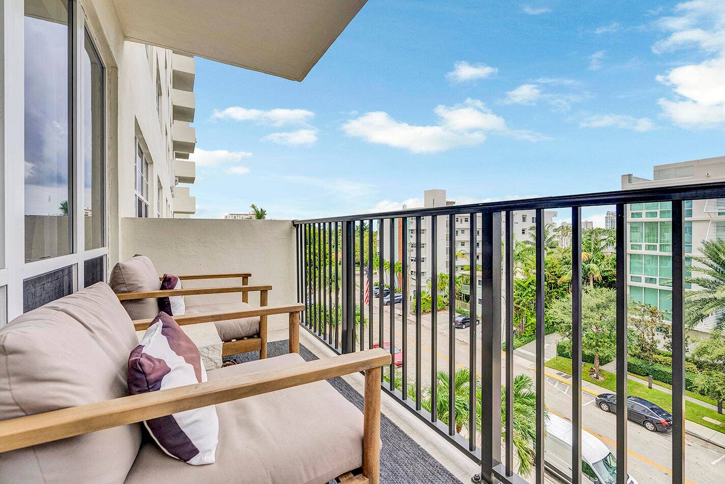 340 SUNSET Drive, #505, Fort Lauderdale, Fort Lauderdale, FL 33301 Balcony