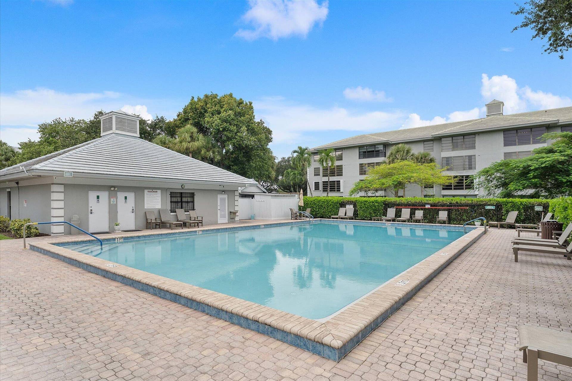 1528 WHITEHALL Drive, #306, Davie, FL 33324 20-1528 Whitehall Drive_020