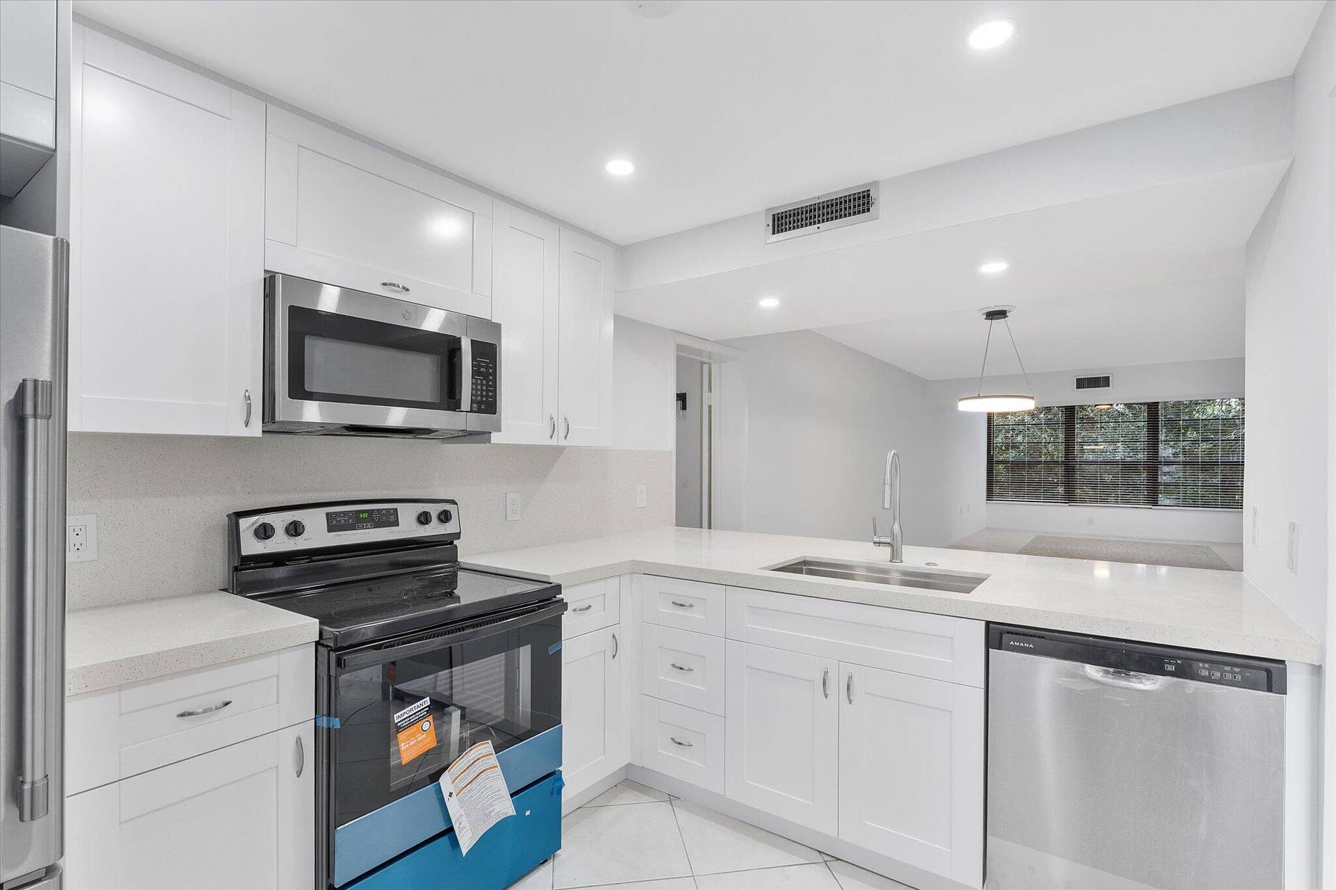 1528 WHITEHALL Drive, #306, Davie, FL 33324 17-1528 Whitehall Drive_017