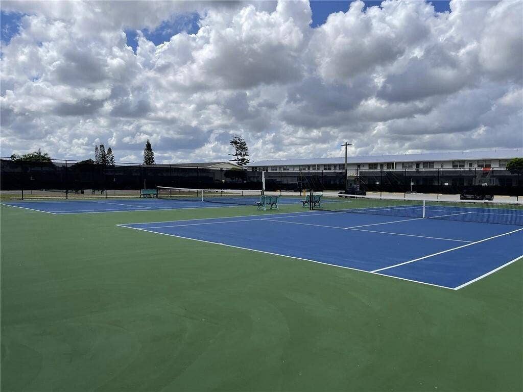 59 PLYMOUTH G, West Palm Beach, FL 33417 TENNIS