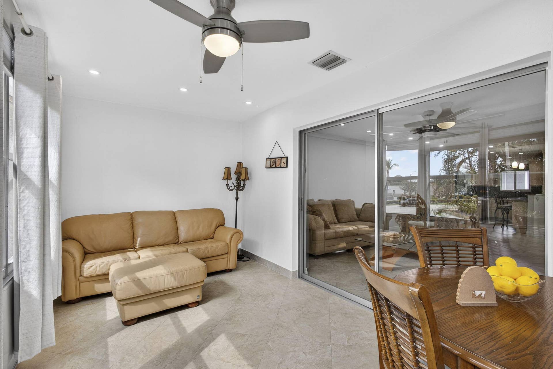 59 PLYMOUTH G, West Palm Beach, FL 33417 large lanai