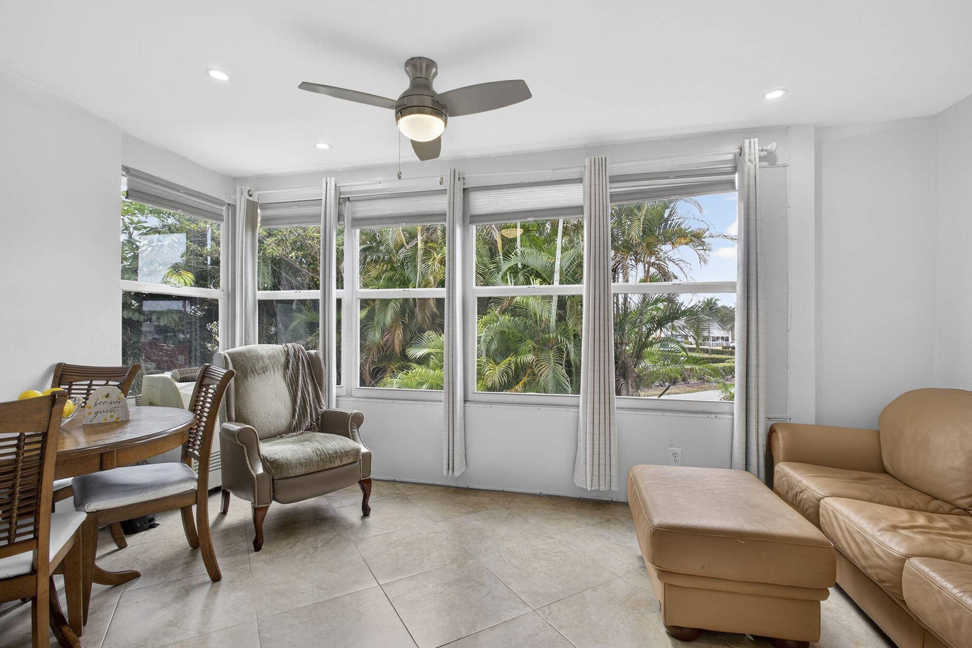 59 PLYMOUTH G, West Palm Beach, FL 33417 LARGE LANAI