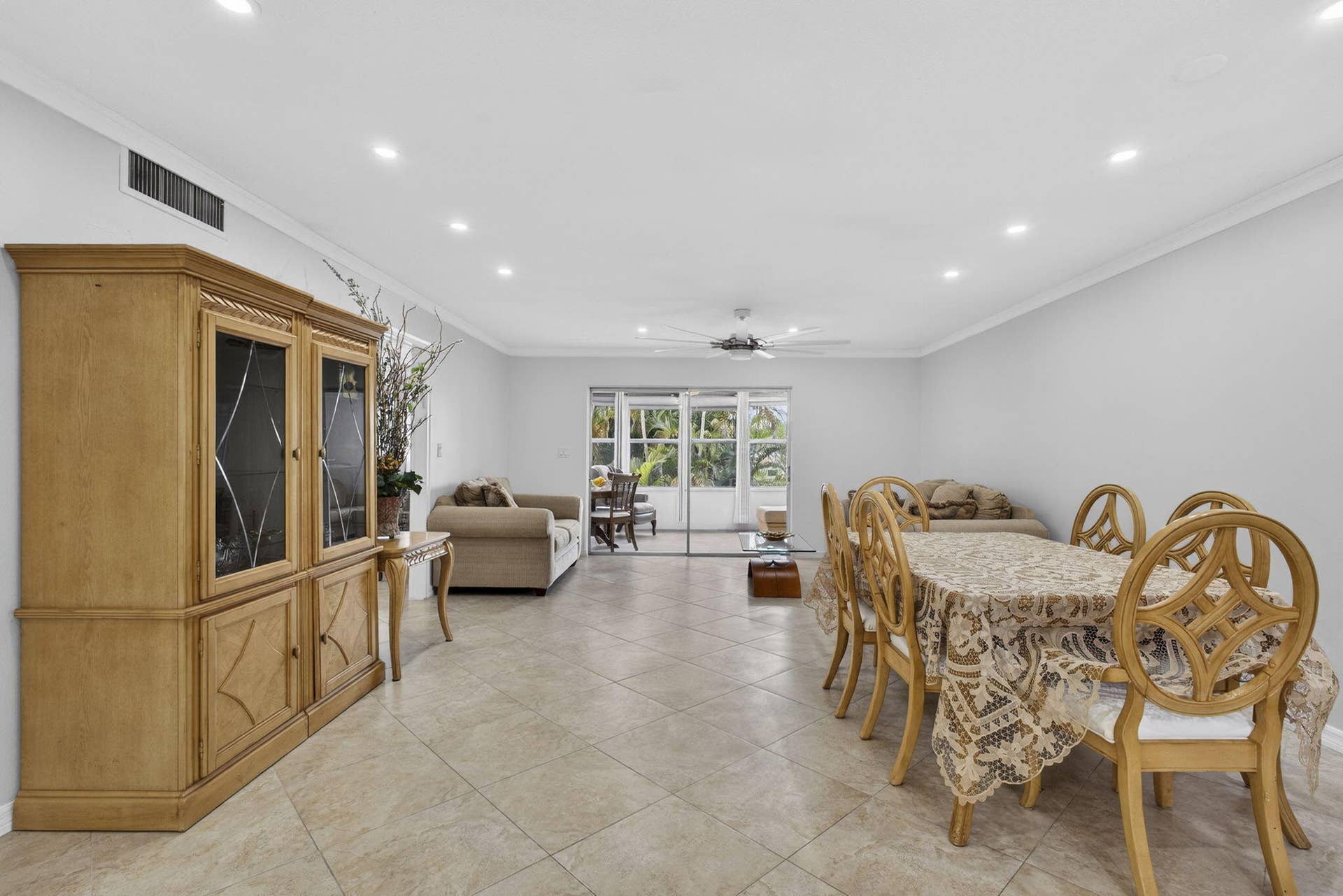 59 PLYMOUTH G, West Palm Beach, FL 33417 dining room