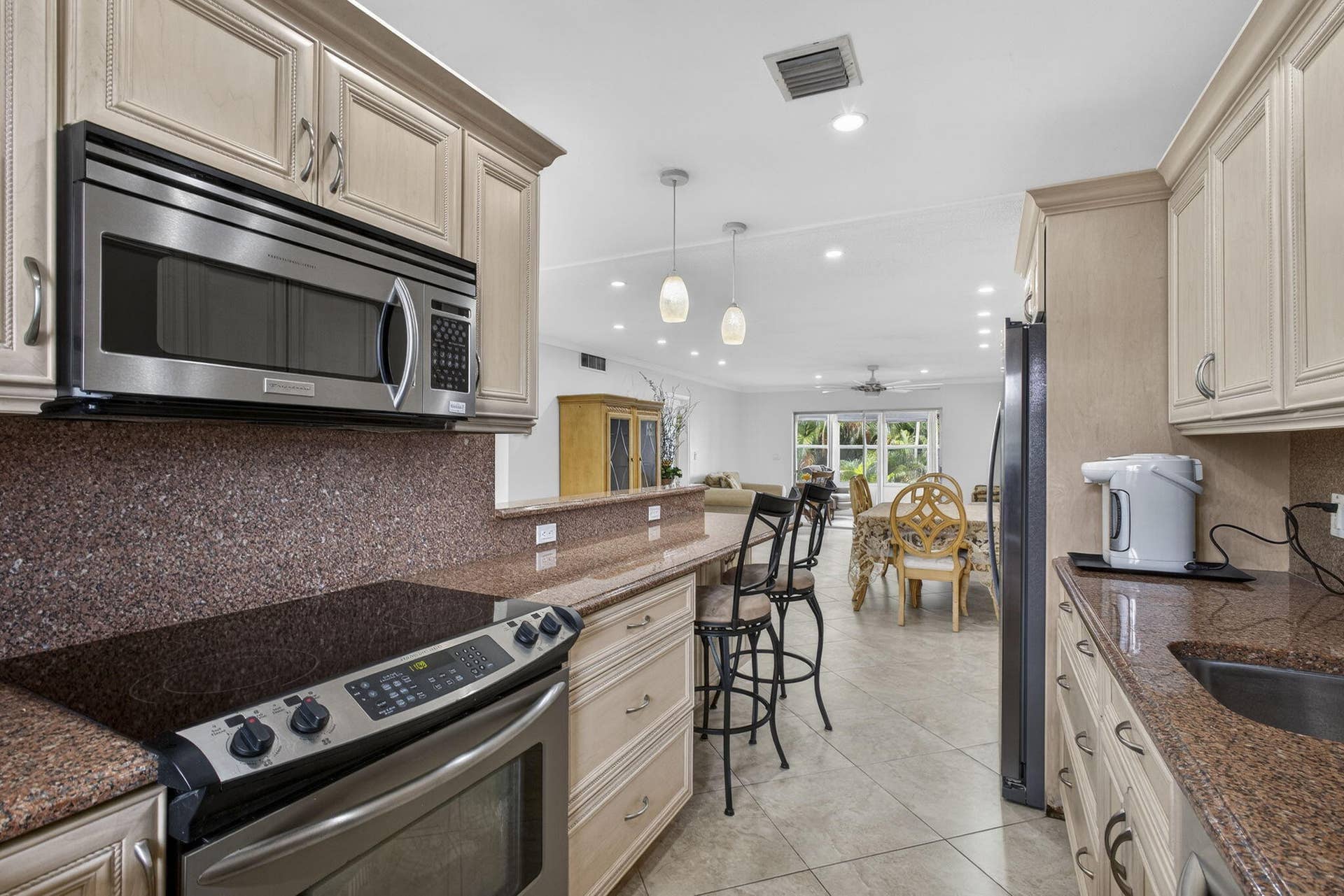 59 PLYMOUTH G, West Palm Beach, FL 33417 15-web-or-mls-BS1A7256