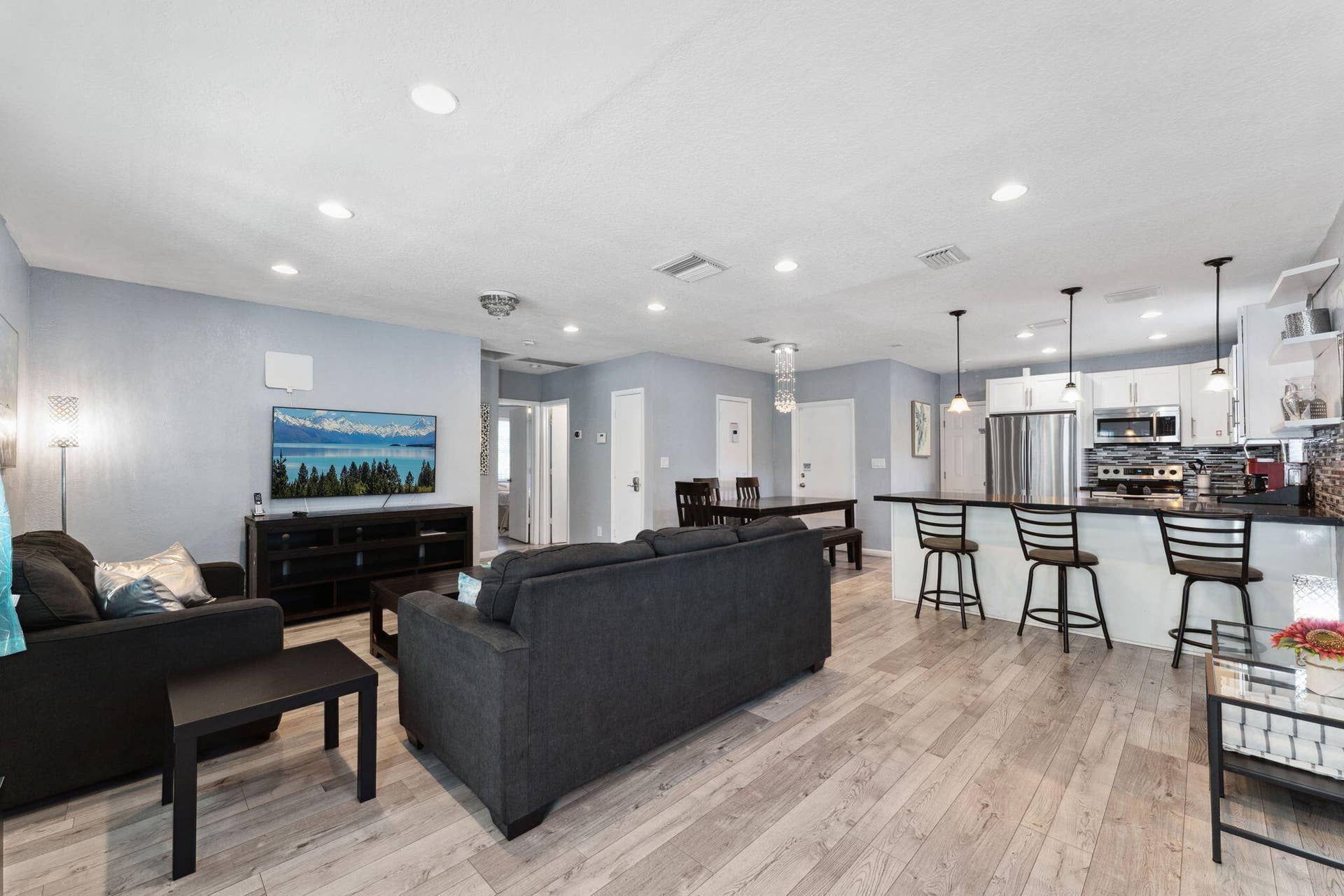 1631 N Andrews Square, Fort Lauderdale, FL 33311 39-web-or-mls-DSC04875