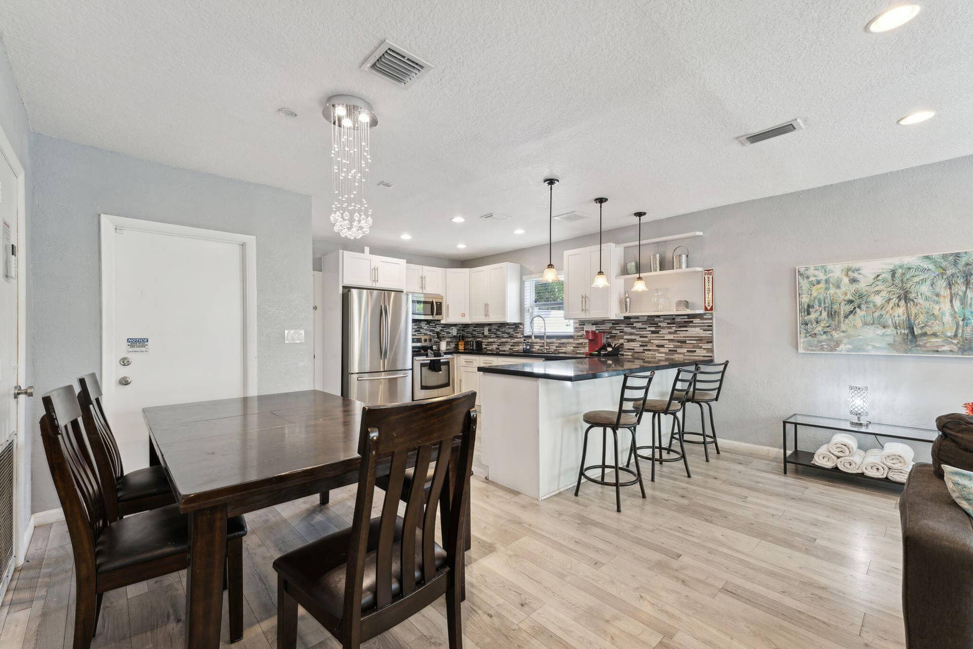 1631 N Andrews Square, Fort Lauderdale, FL 33311 18-web-or-mls-DSC04892