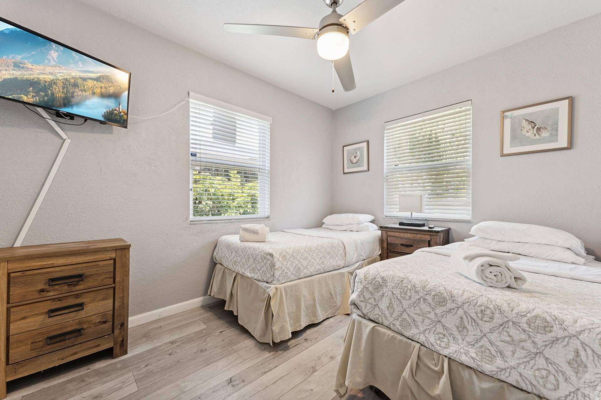 1631 N Andrews Square, Fort Lauderdale, FL 33311 24-web-or-mls-DSC04931