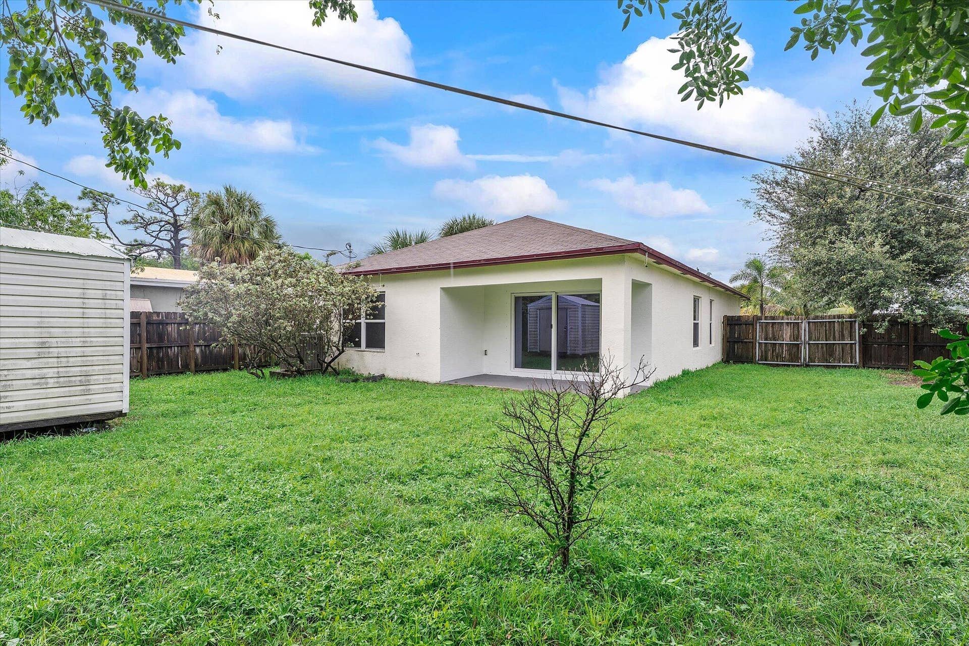 2212 NW 9TH Court, Fort Lauderdale, FL 33311 25-2212 NW 9th Ct_025