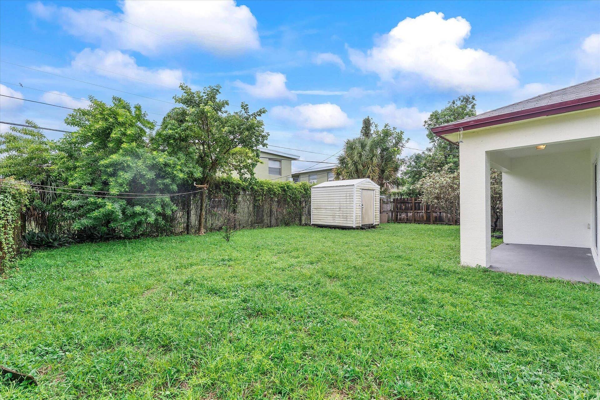 2212 NW 9TH Court, Fort Lauderdale, FL 33311 23-2212 NW 9th Ct_023