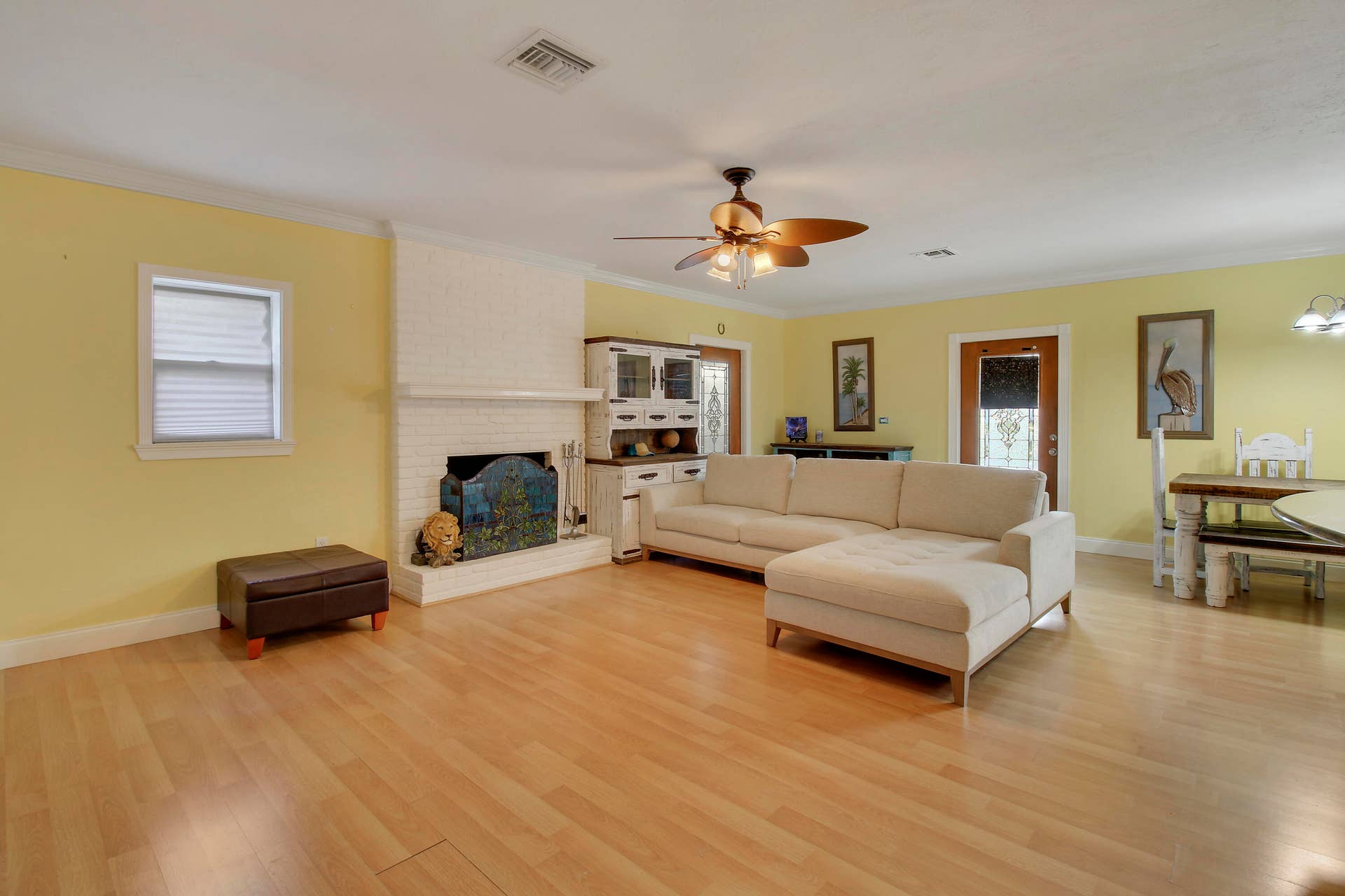 1225 MOHAWK Street, Jupiter, FL 33458 large open living room