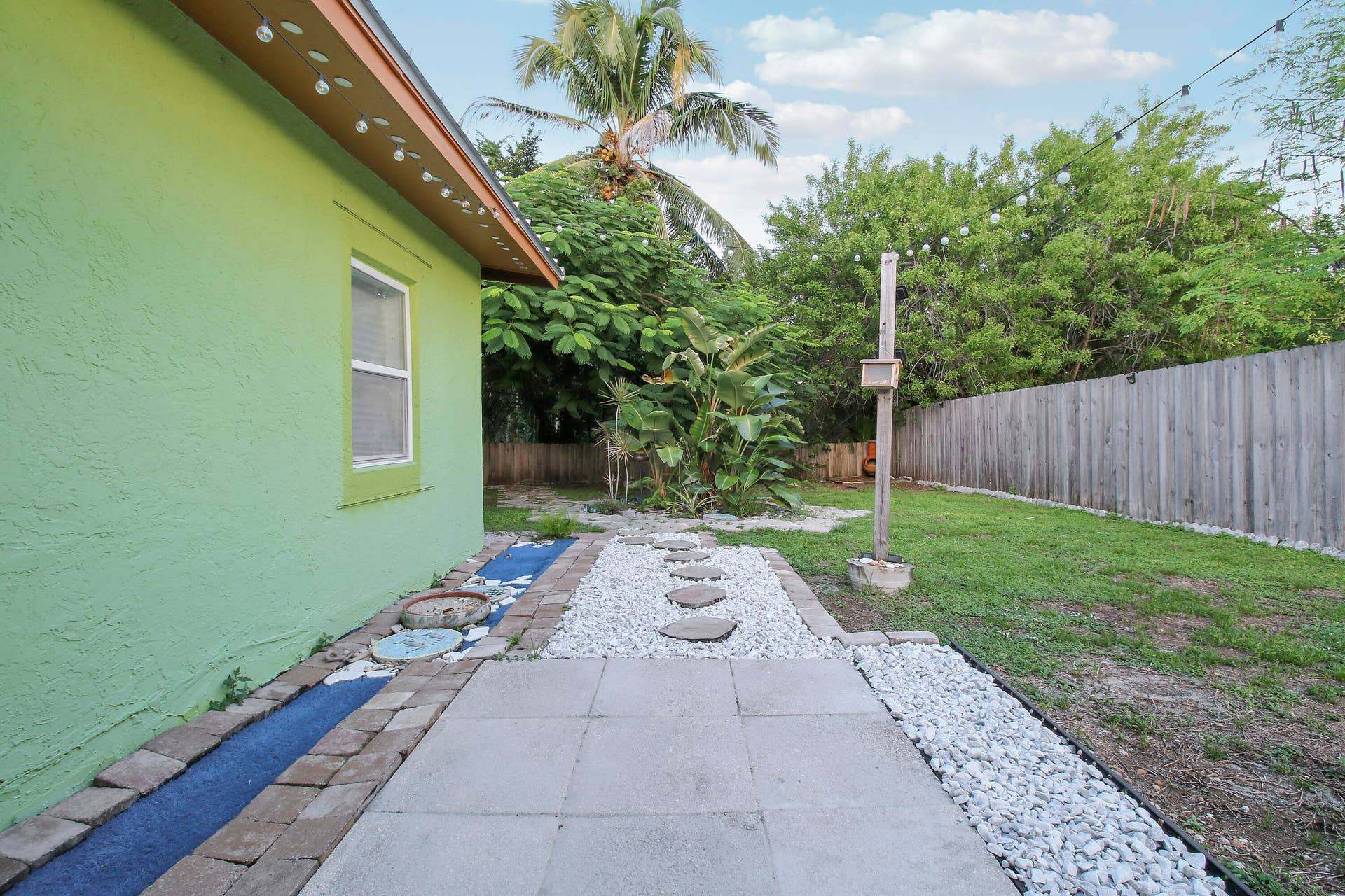 1225 MOHAWK Street, Jupiter, FL 33458 East Side