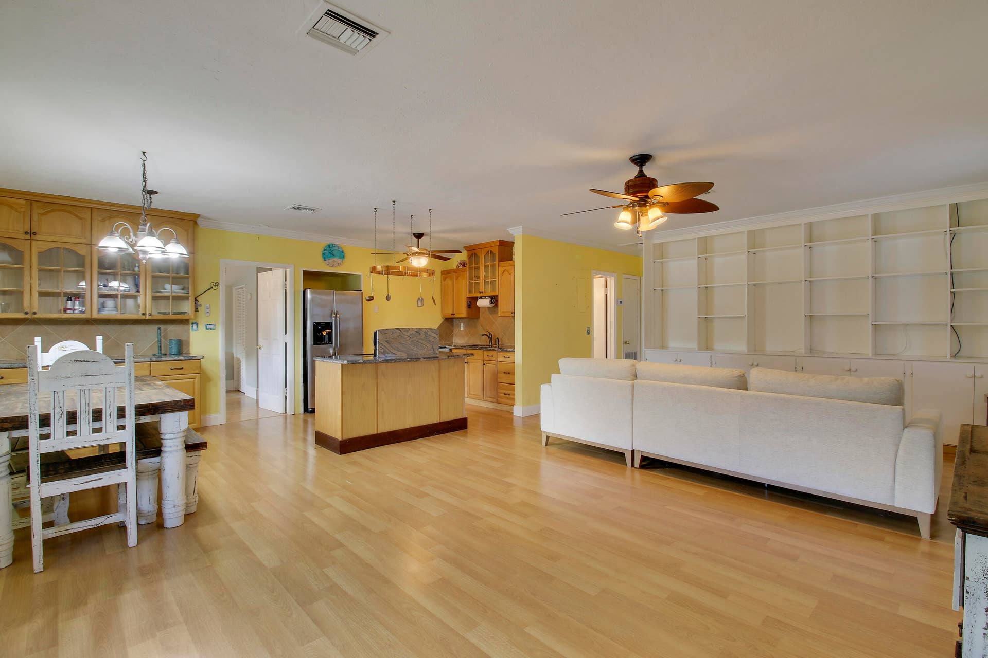 1225 MOHAWK Street, Jupiter, FL 33458 Open kitchen & dining area