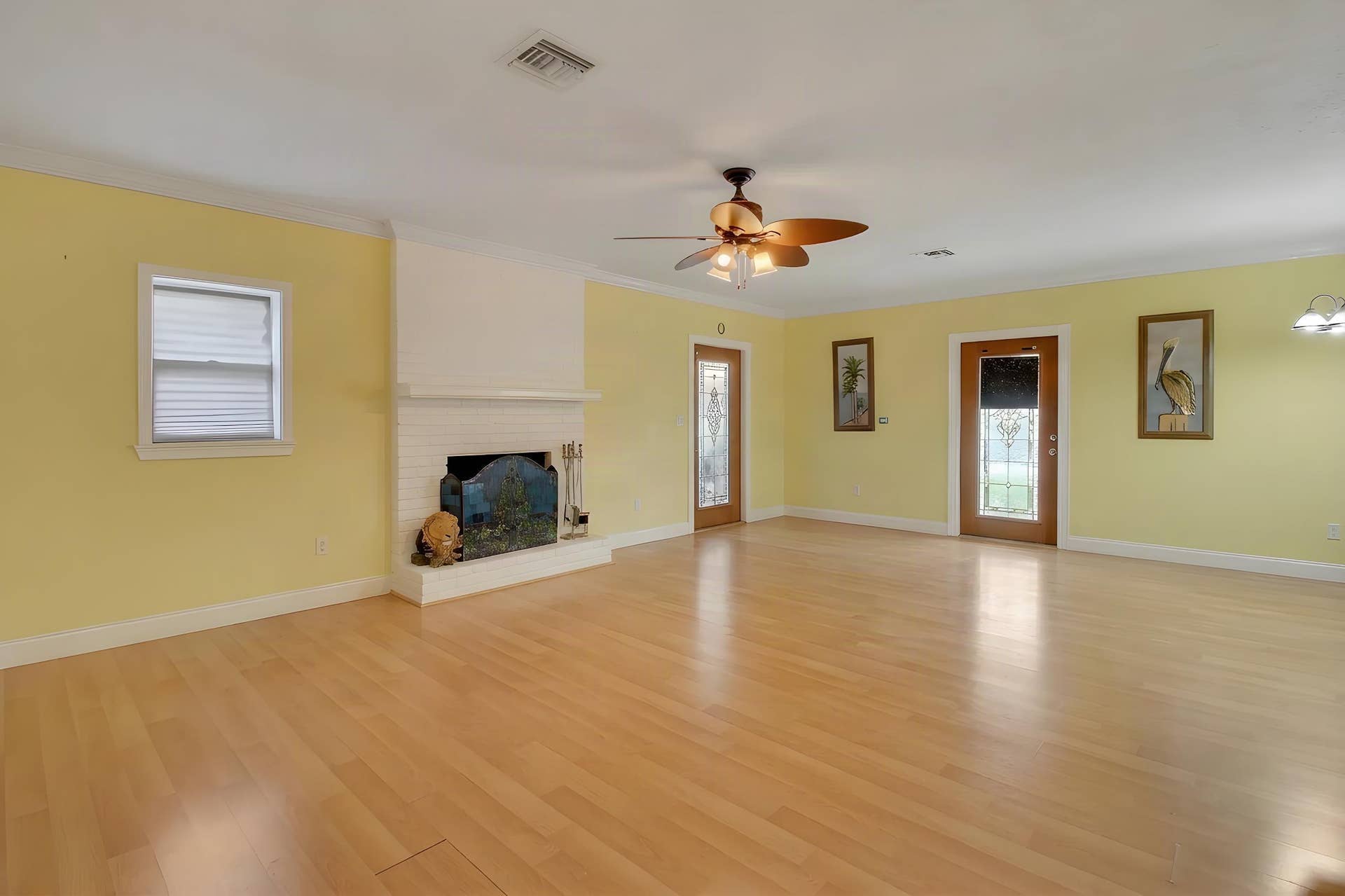 1225 MOHAWK Street, Jupiter, FL 33458 Living room with furniture