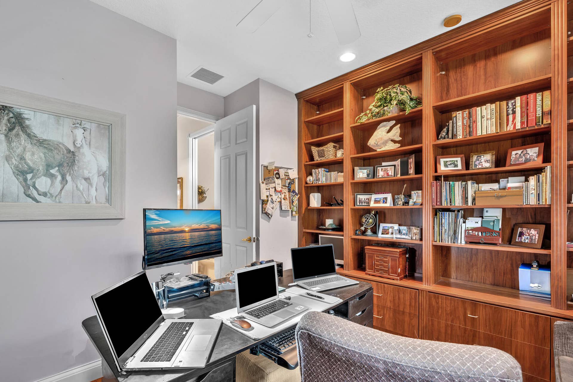 Den/4th Bedroom