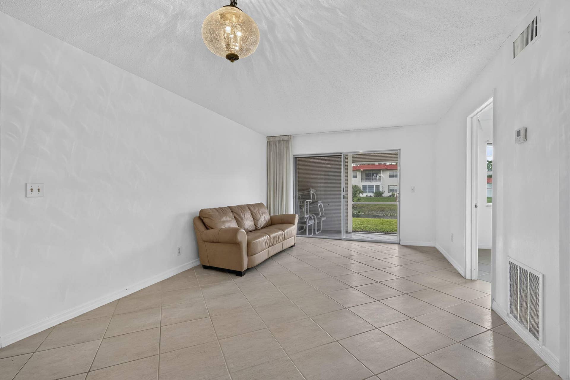 190 Lake Dora Drive, #190, West Palm Beach, FL 33411 9-web-or-mls-BS1A0081