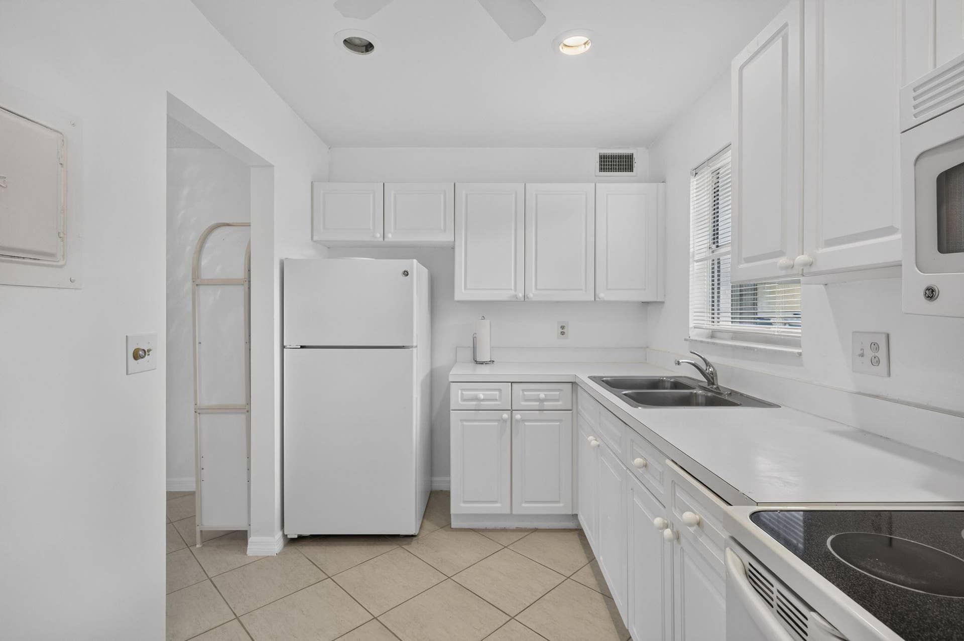 190 Lake Dora Drive, #190, West Palm Beach, FL 33411 18-web-or-mls-BS1A0127