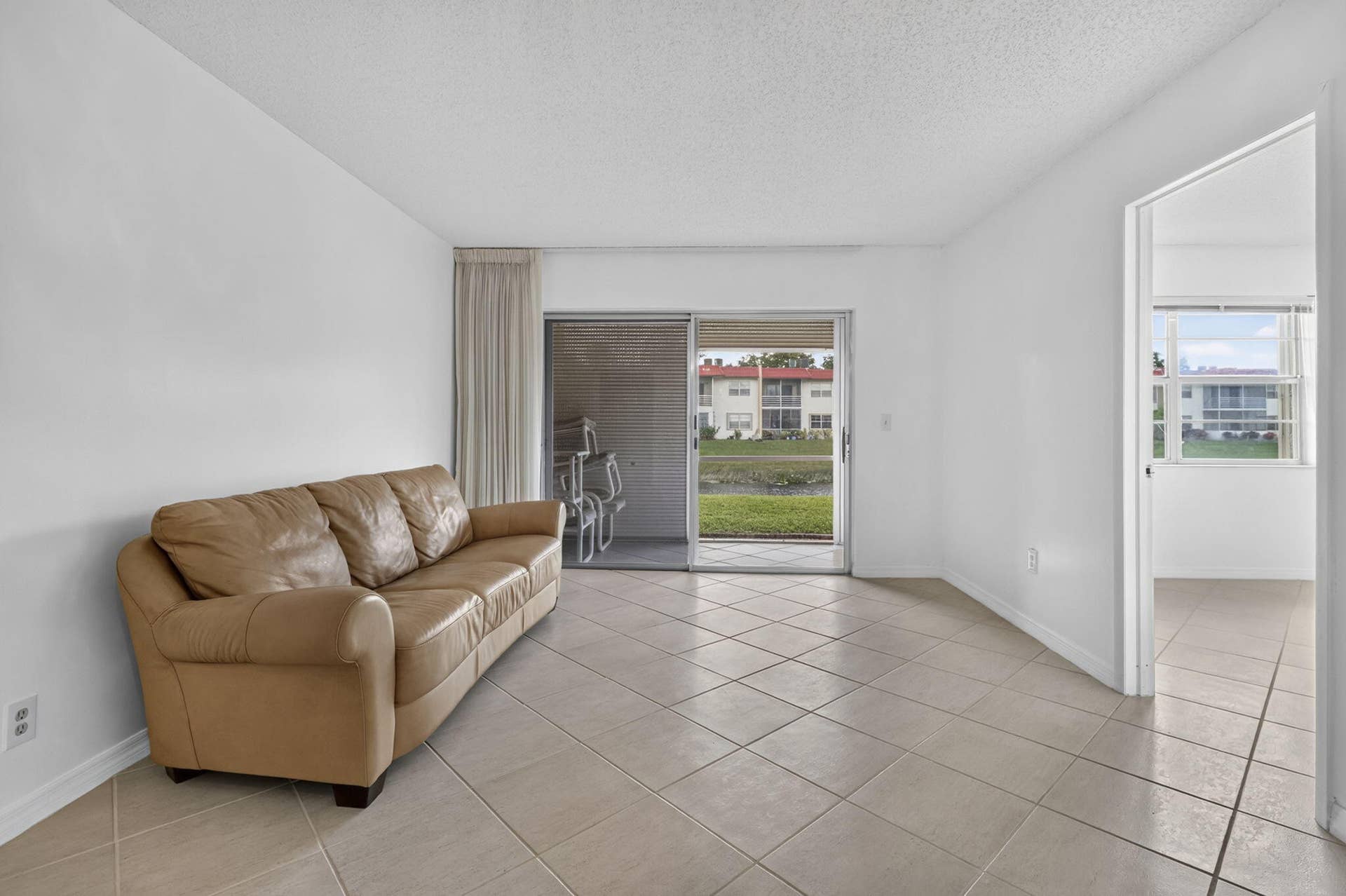 190 Lake Dora Drive, #190, West Palm Beach, FL 33411 11-web-or-mls-BS1A0091