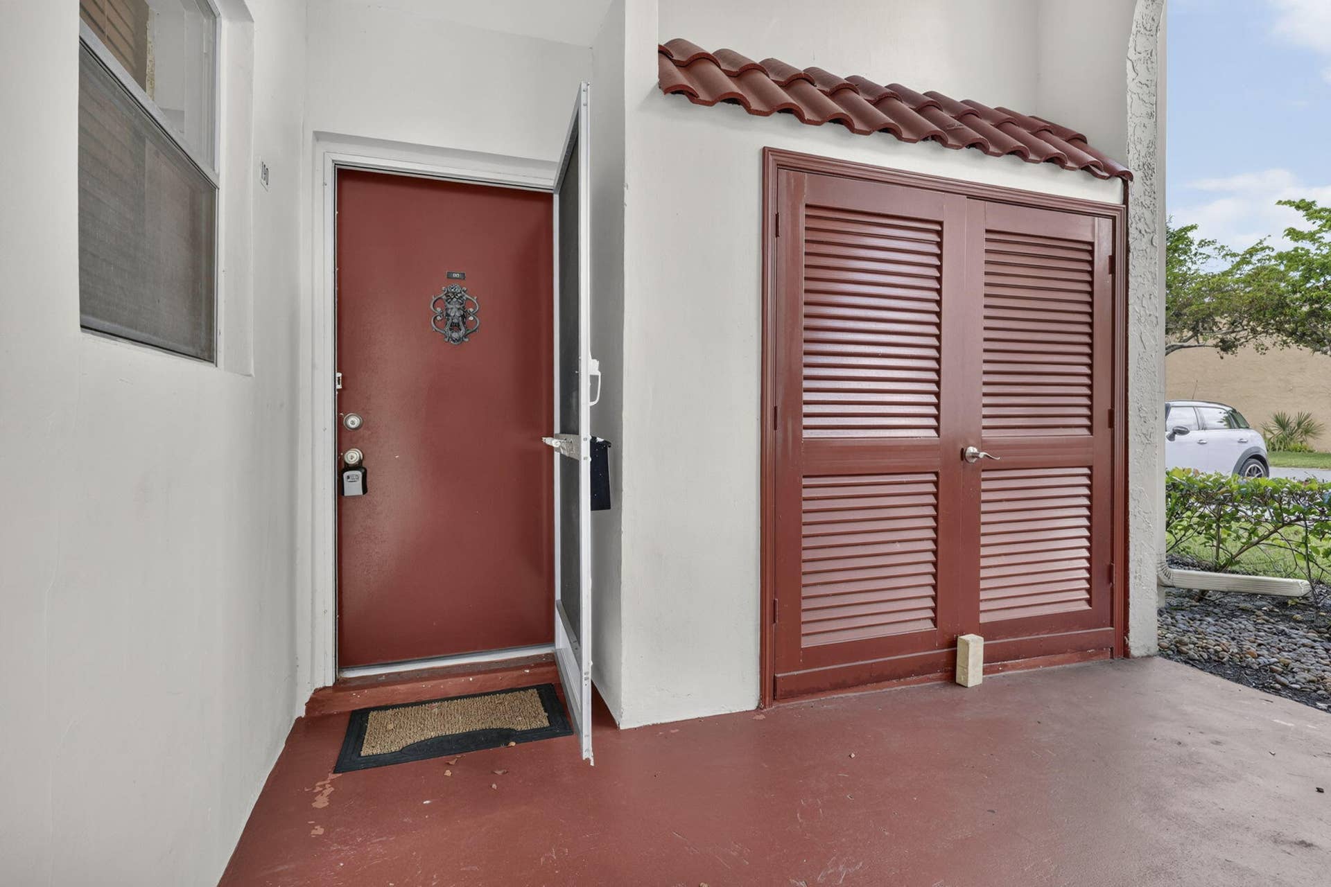 190 Lake Dora Drive, #190, West Palm Beach, FL 33411 5-web-or-mls-BS1A0206