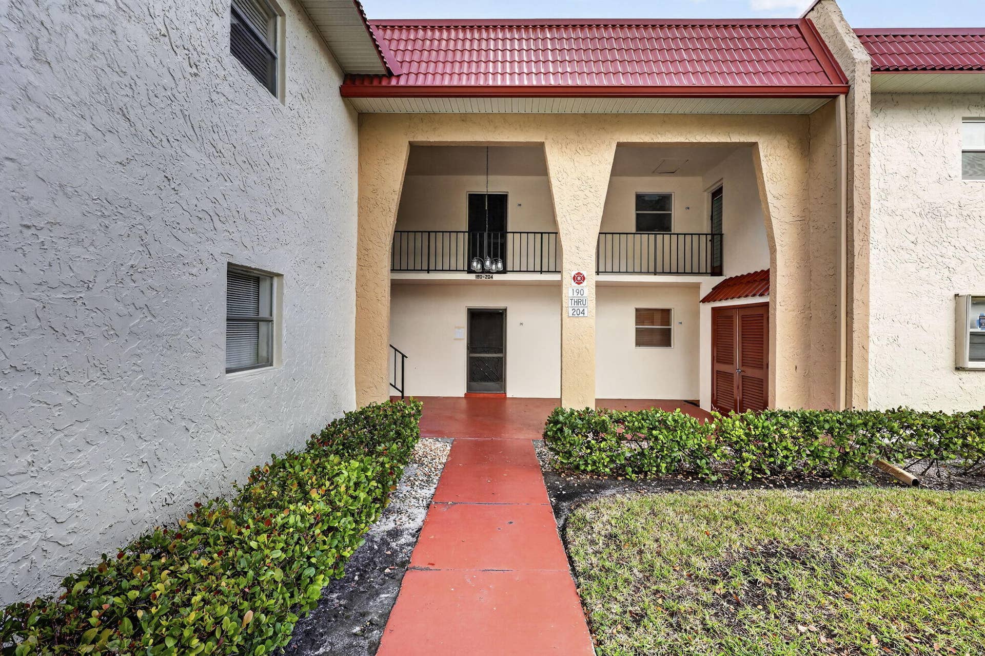 190 Lake Dora Drive, #190, West Palm Beach, FL 33411 6-web-or-mls-BS1A0231