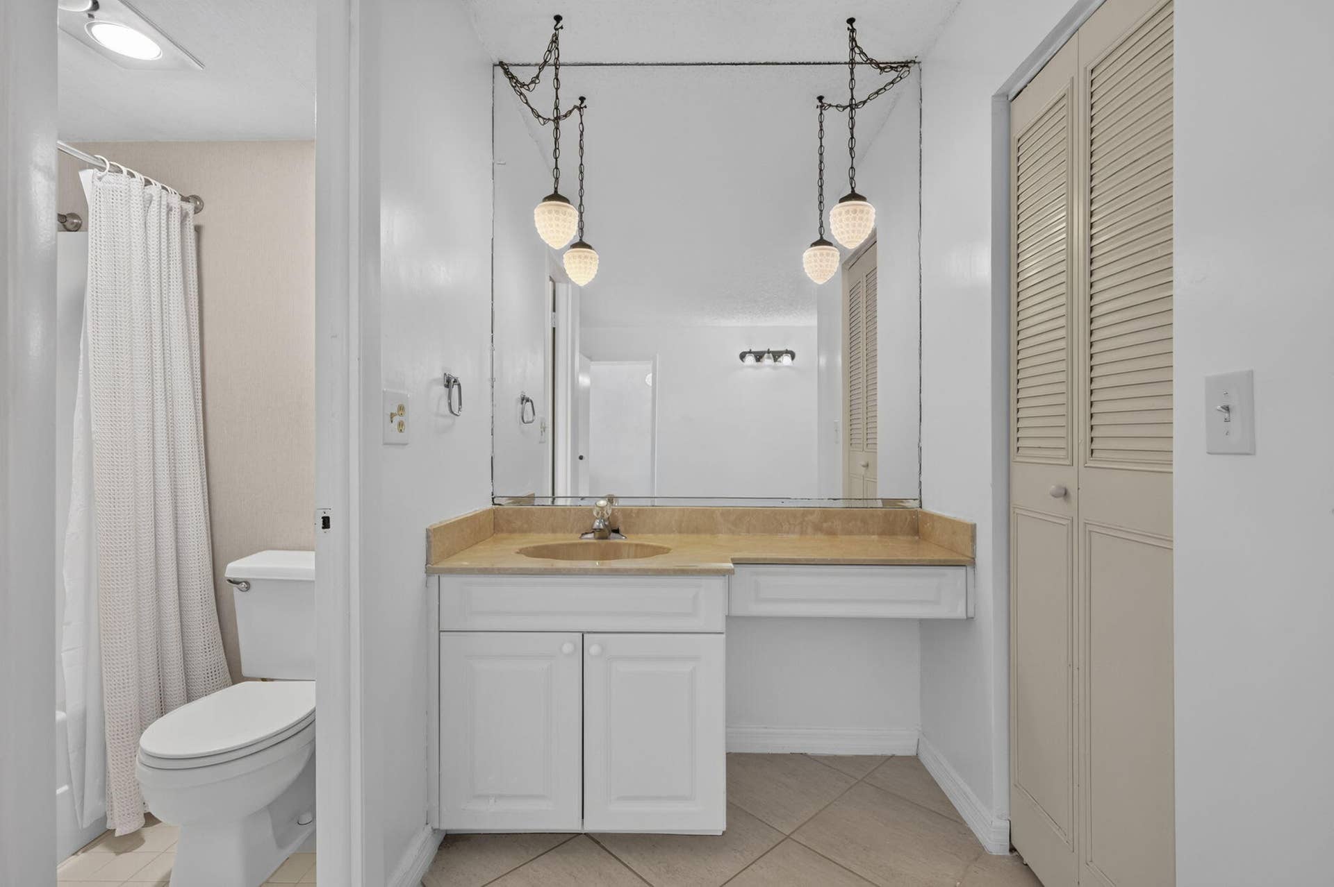 190 Lake Dora Drive, #190, West Palm Beach, FL 33411 22-web-or-mls-BS1A0016