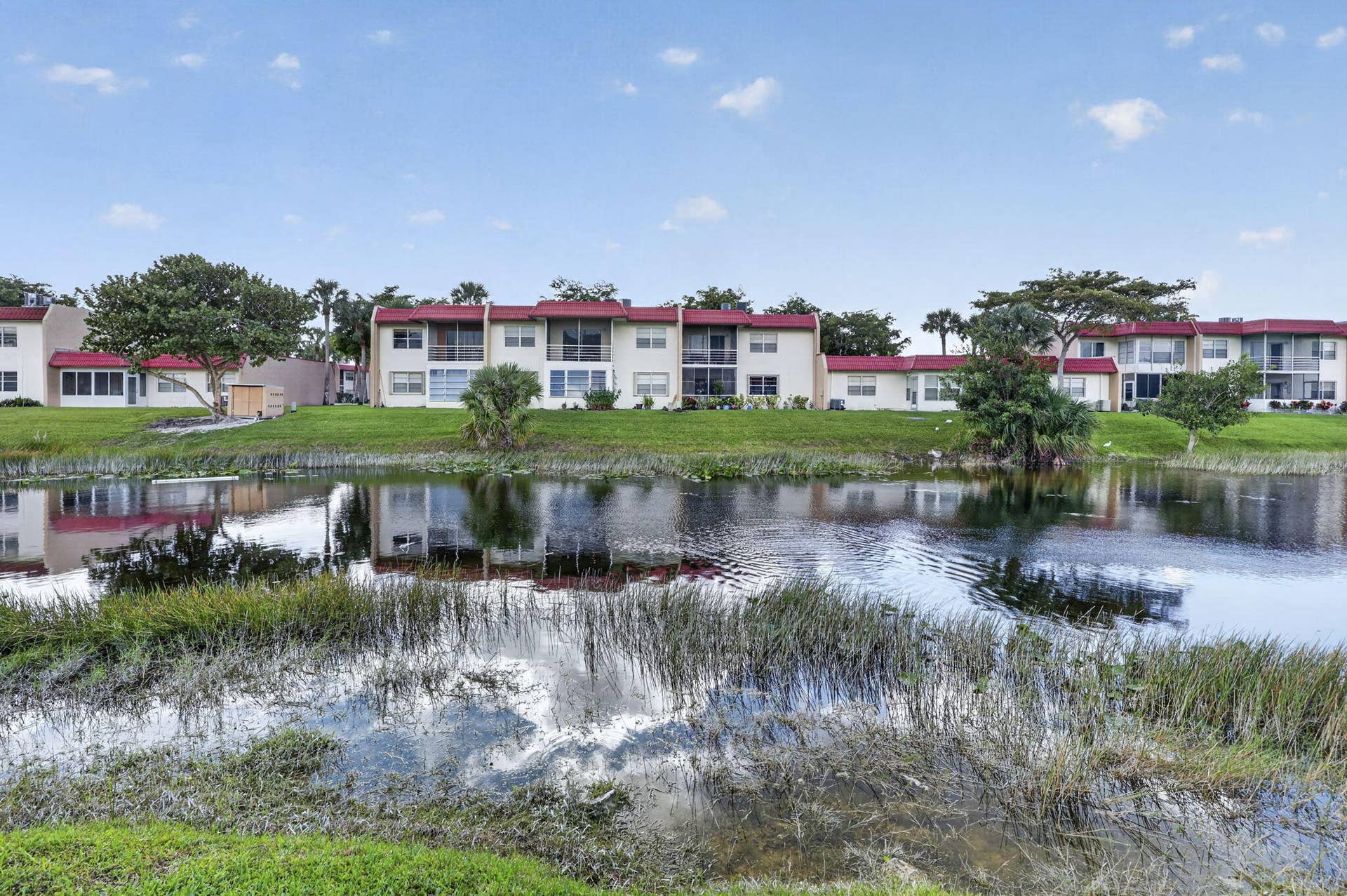 190 Lake Dora Drive, #190, West Palm Beach, FL 33411 39-web-or-mls-BS1A0176