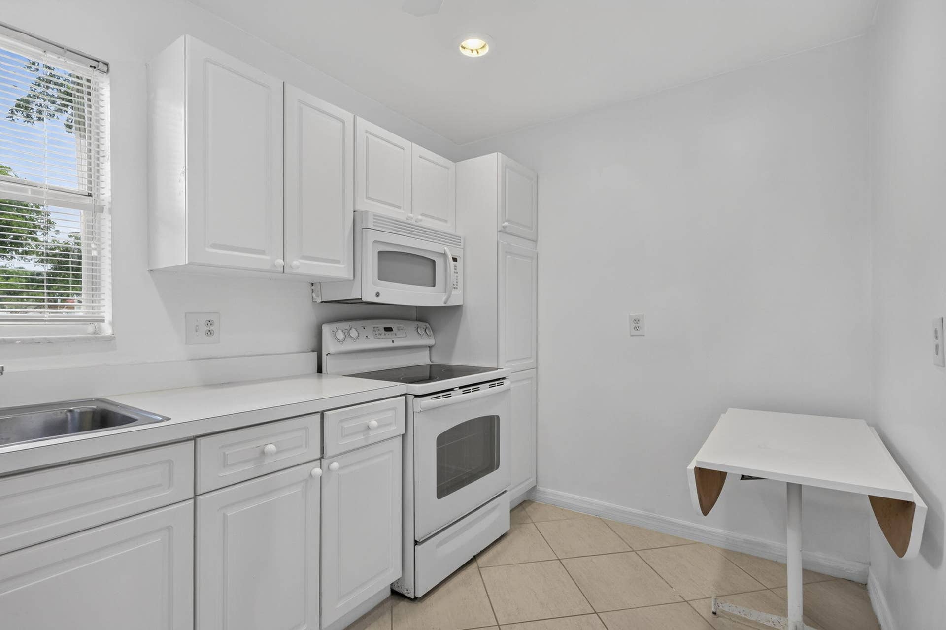 190 Lake Dora Drive, #190, West Palm Beach, FL 33411 16-web-or-mls-BS1A0116