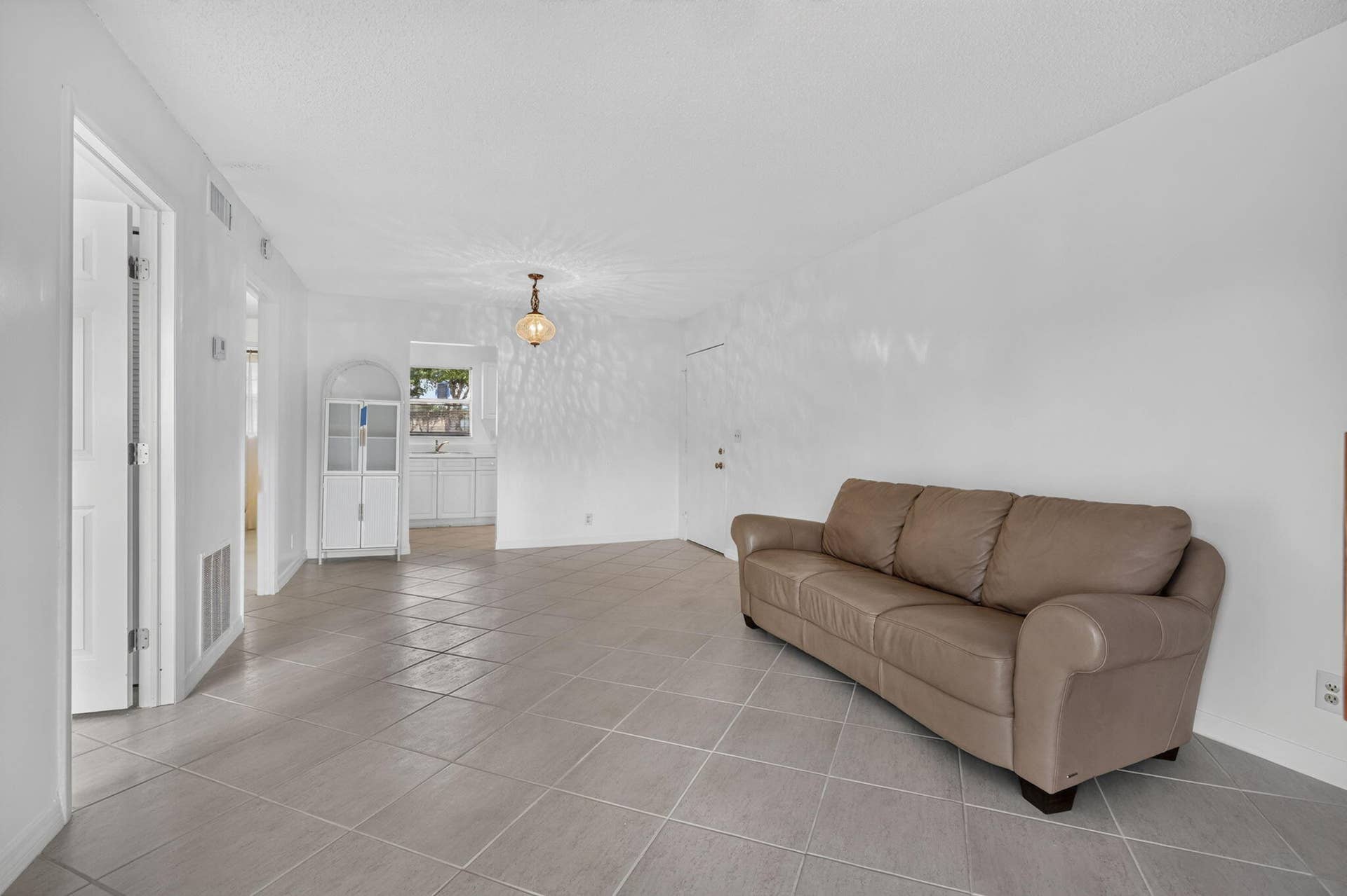 190 Lake Dora Drive, #190, West Palm Beach, FL 33411 12-web-or-mls-BS1A0096