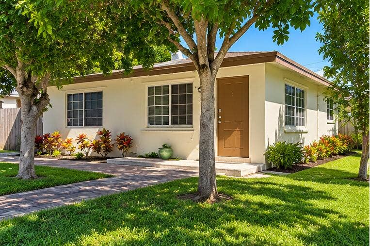 600 NE 12TH Avenue, #1, Pompano Beach, FL 33060 IMG_8558