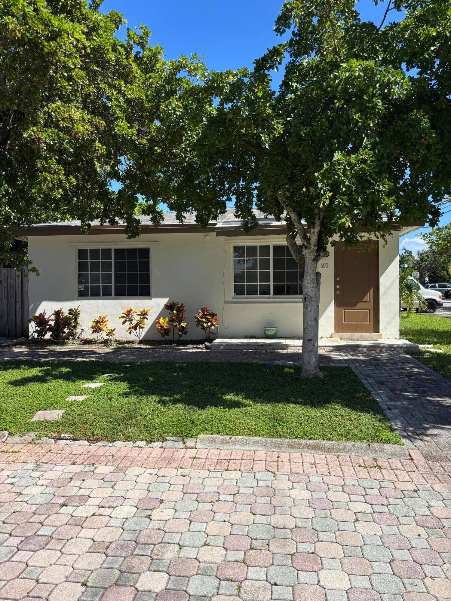 600 NE 12TH Avenue, #1, Pompano Beach, FL 33060 IMG_8549
