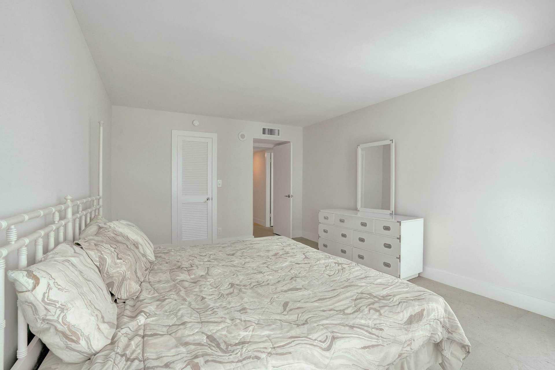 1360 S Ocean Boulevard S, #1202, Pompano Beach, FL 33062 DSC03437