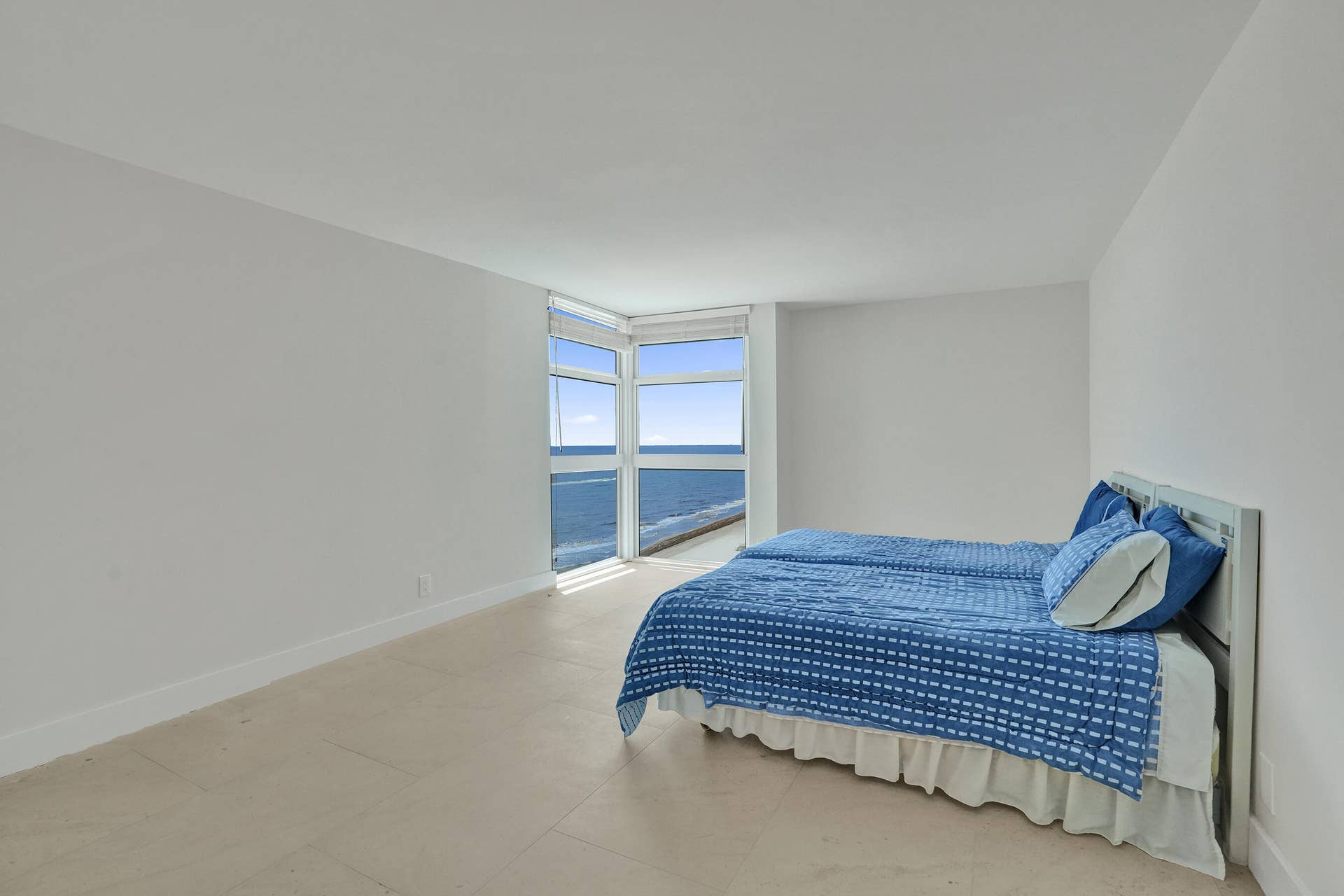 1360 S Ocean Boulevard S, #1202, Pompano Beach, FL 33062 DSC03449