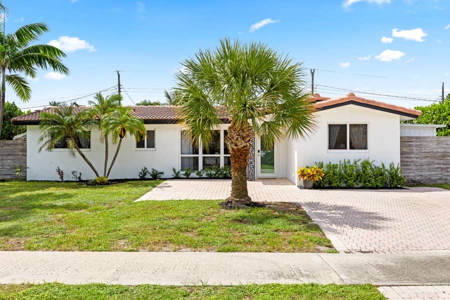 Property photo for 5911 NE 21st Terrace, Fort Lauderdale, FL