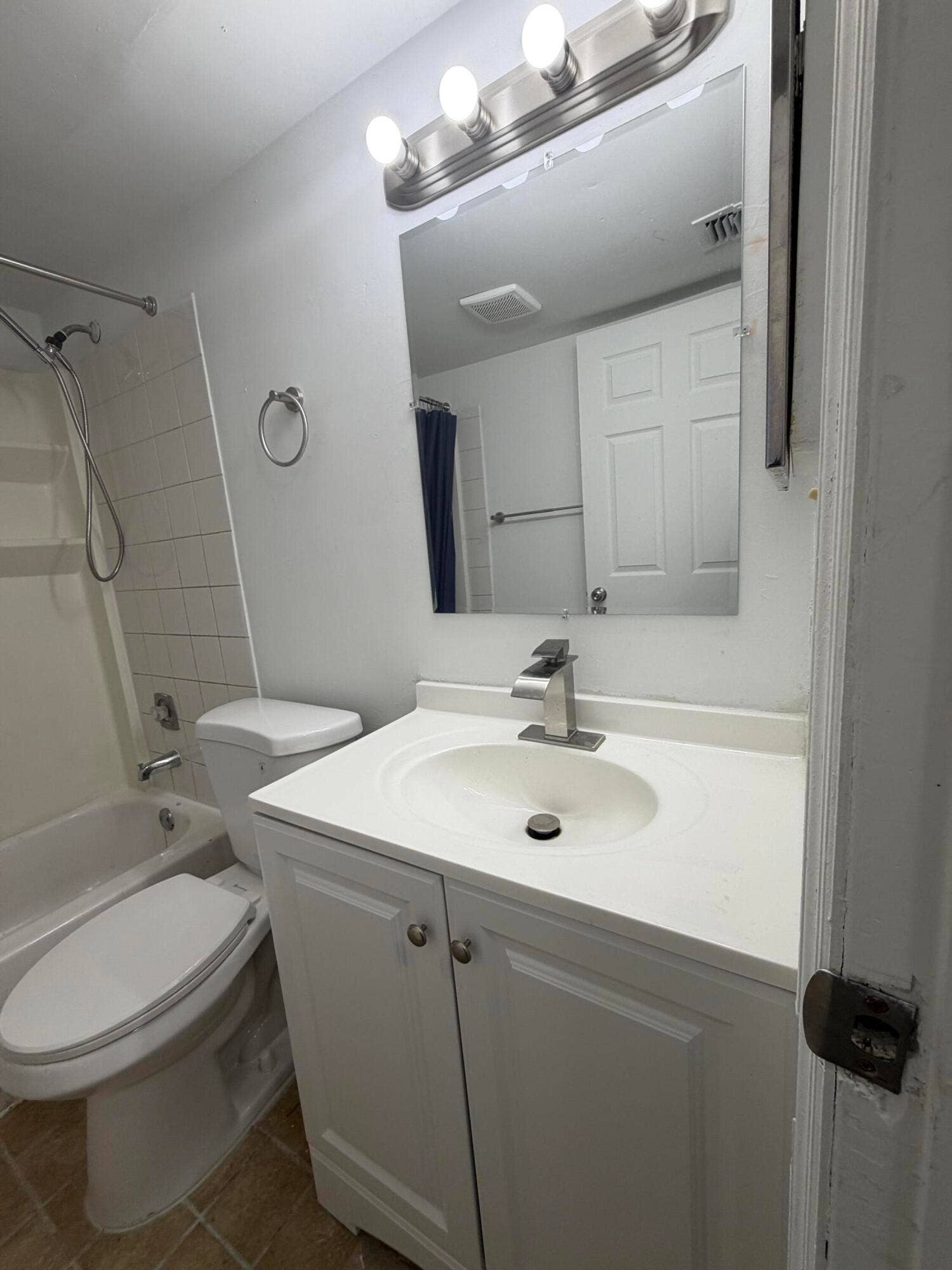 1750 N CONGRESS Avenue, #307, West Palm Beach, FL 33409 IMG_3431
