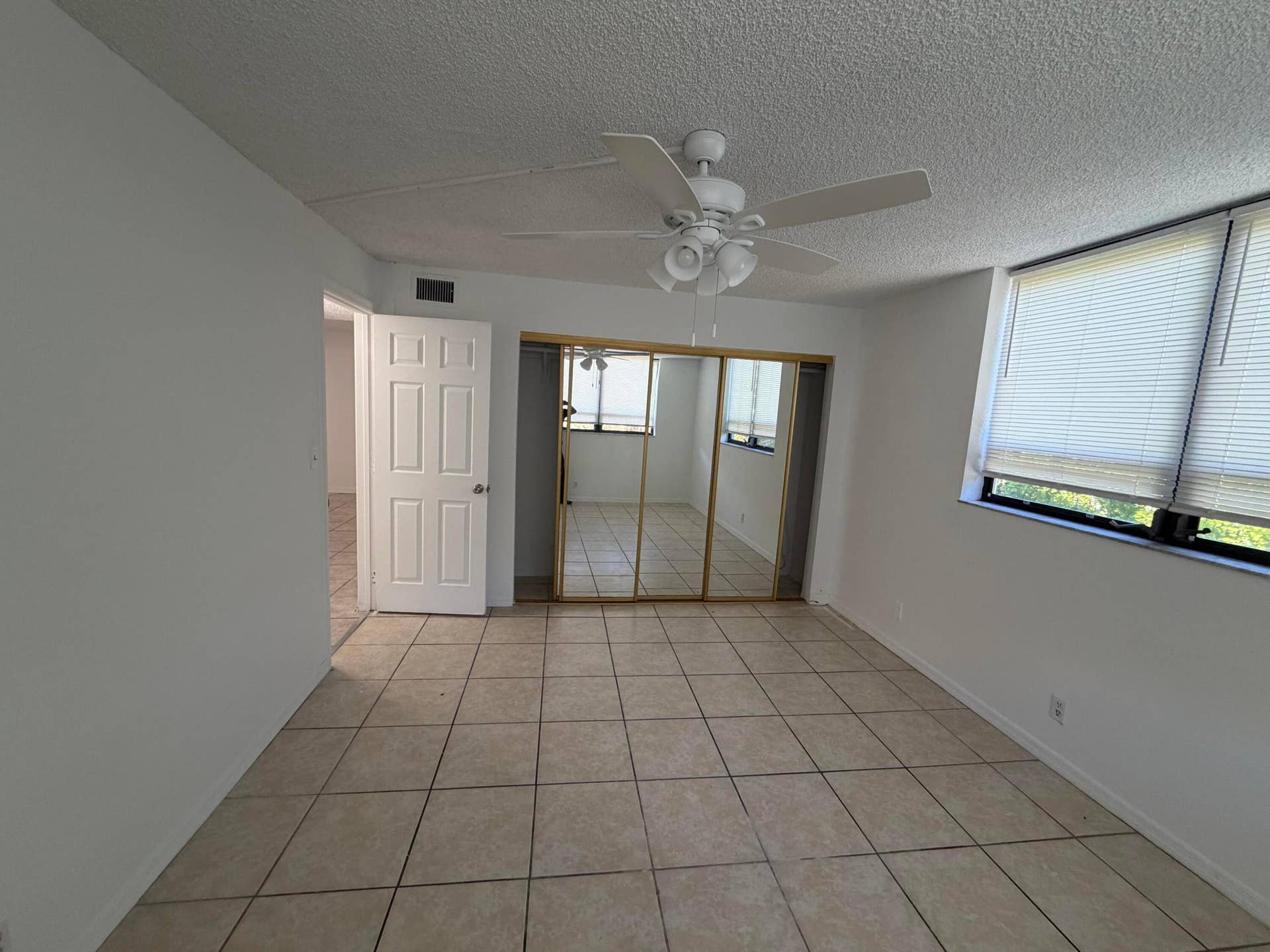 1750 N CONGRESS Avenue, #307, West Palm Beach, FL 33409 IMG_3427