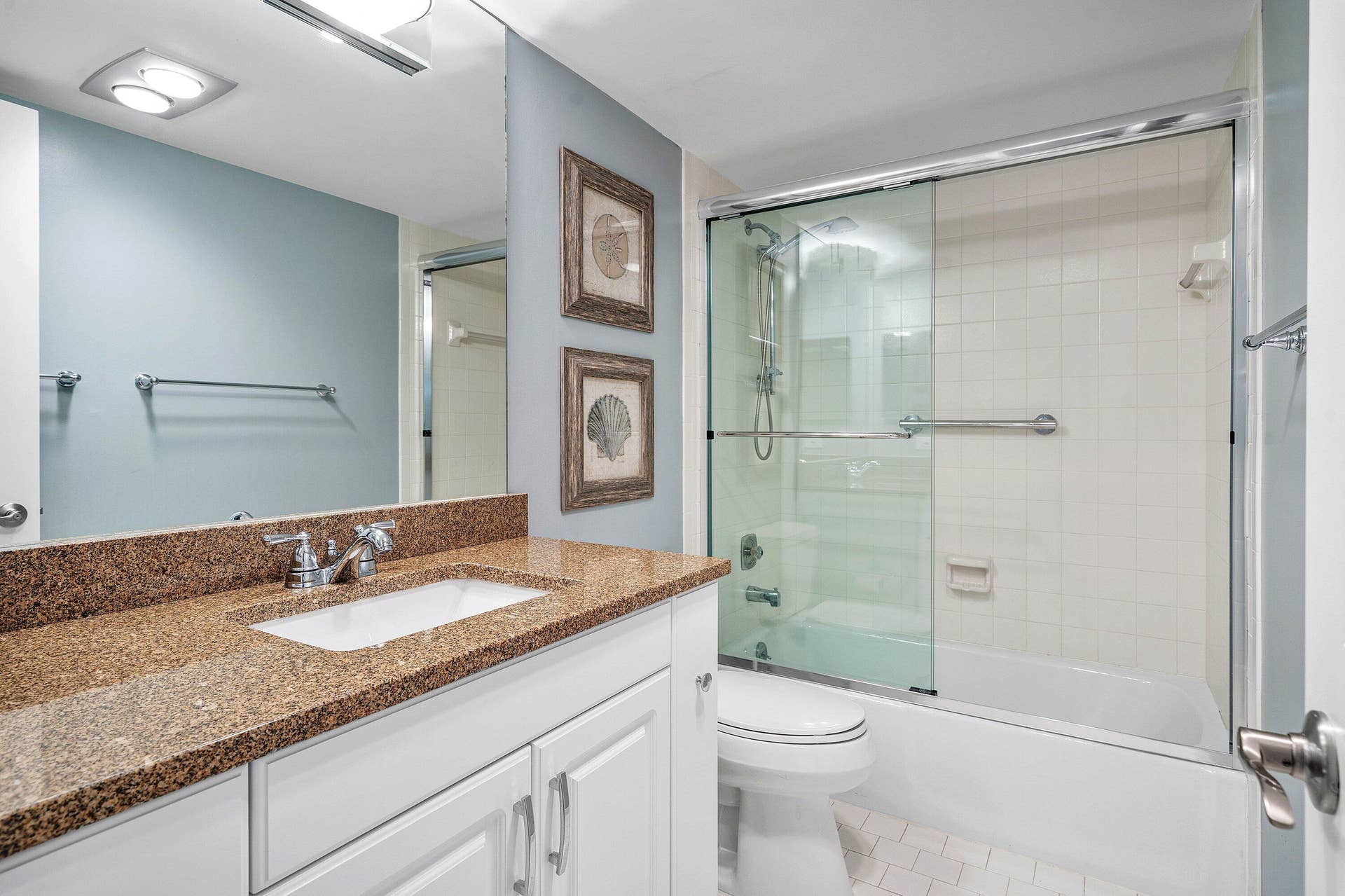 3657 Quail Ridge Drive N, #Bobwhite B, Boynton Beach, FL 33436 Guest Bath