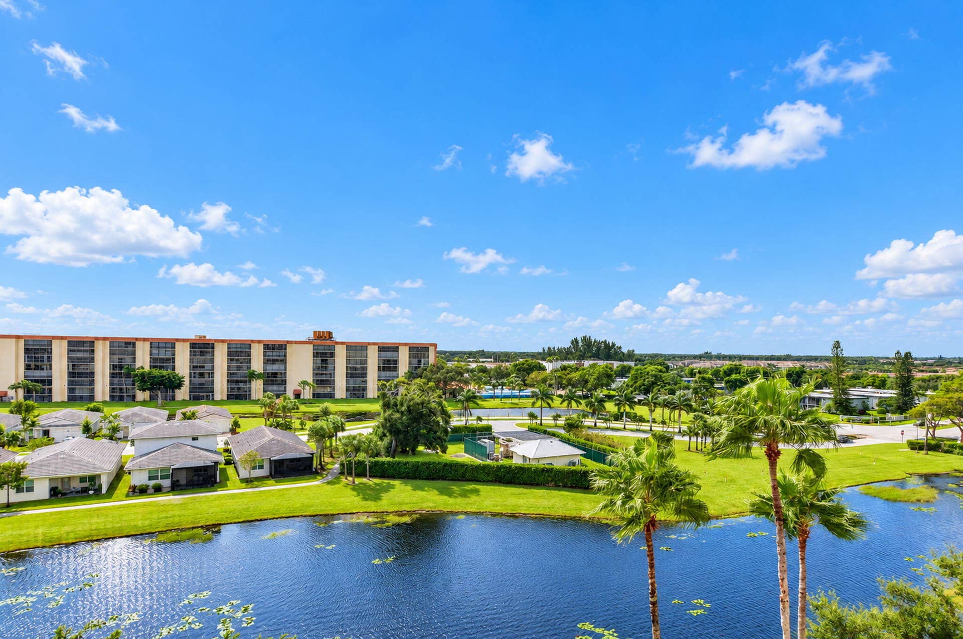 7290 KINGHURST Drive, #807, Delray Beach, FL 33446 40-web-or-mls-DSC_1065(1)
