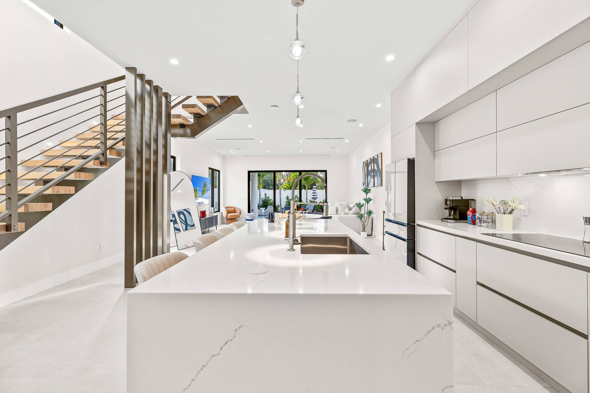1209 NE 11th Avenue, Fort Lauderdale, FL 33304 20241221-20241221-CW5A0660
