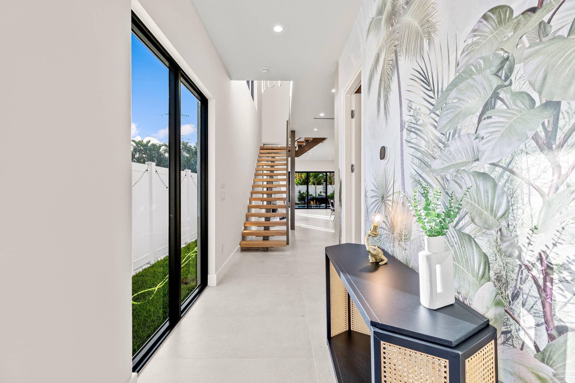 1209 NE 11th Avenue, Fort Lauderdale, FL 33304 20241221-20241221-CW5A0620