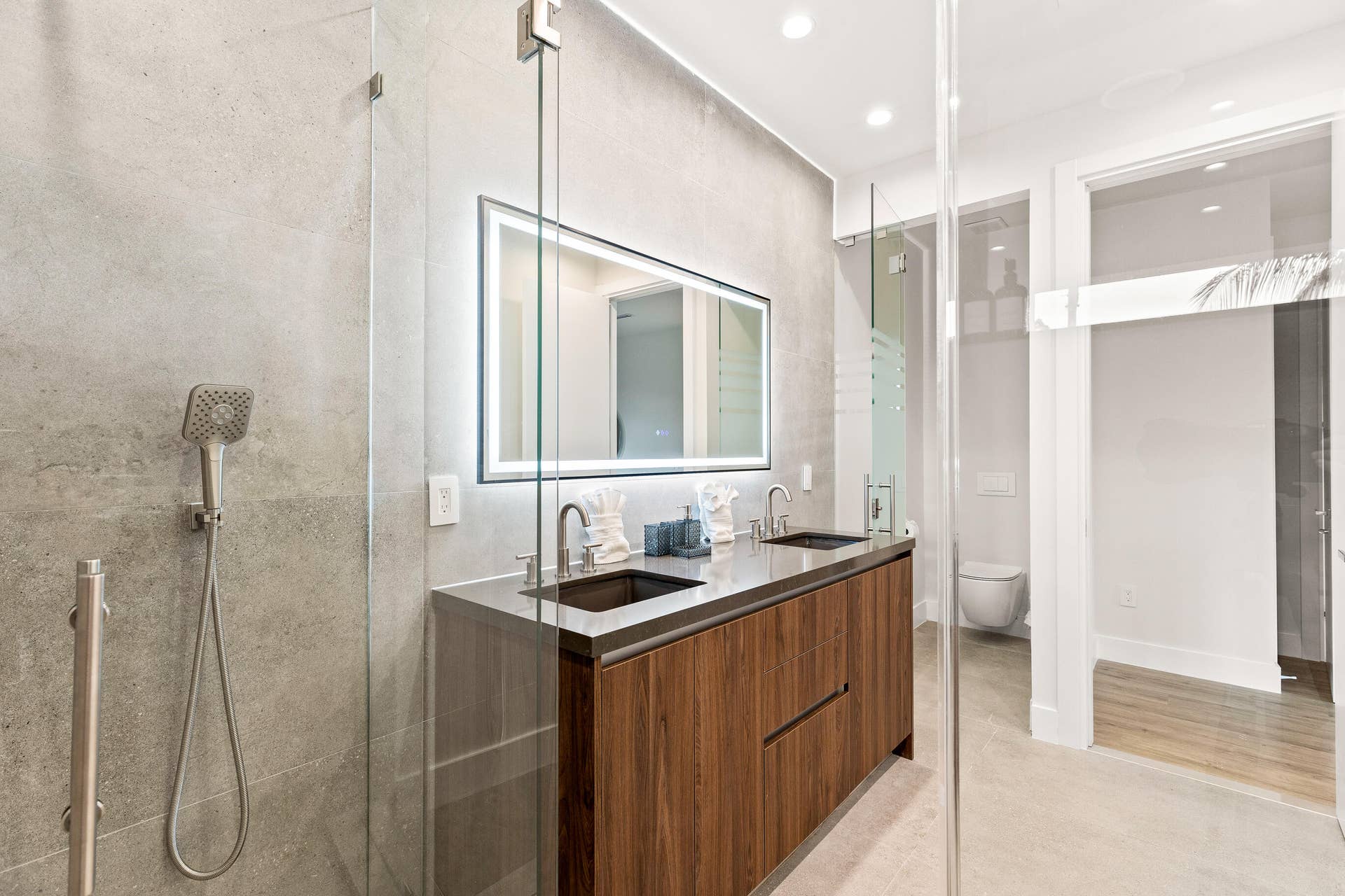 1209 NE 11th Avenue, Fort Lauderdale, FL 33304 20241221-20241221-CW5A0910