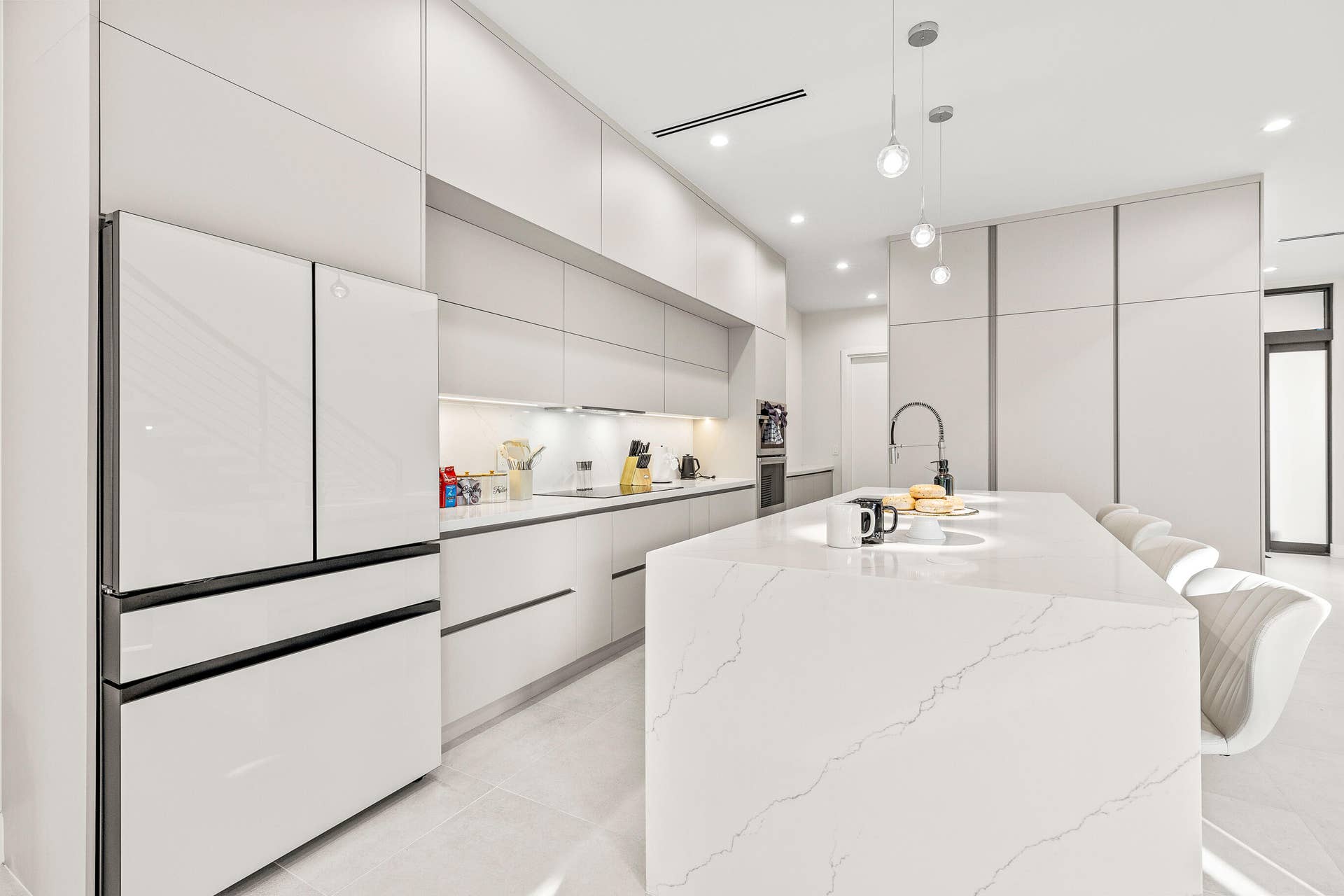 1209 NE 11th Avenue, Fort Lauderdale, FL 33304 20241221-20241221-CW5A0745