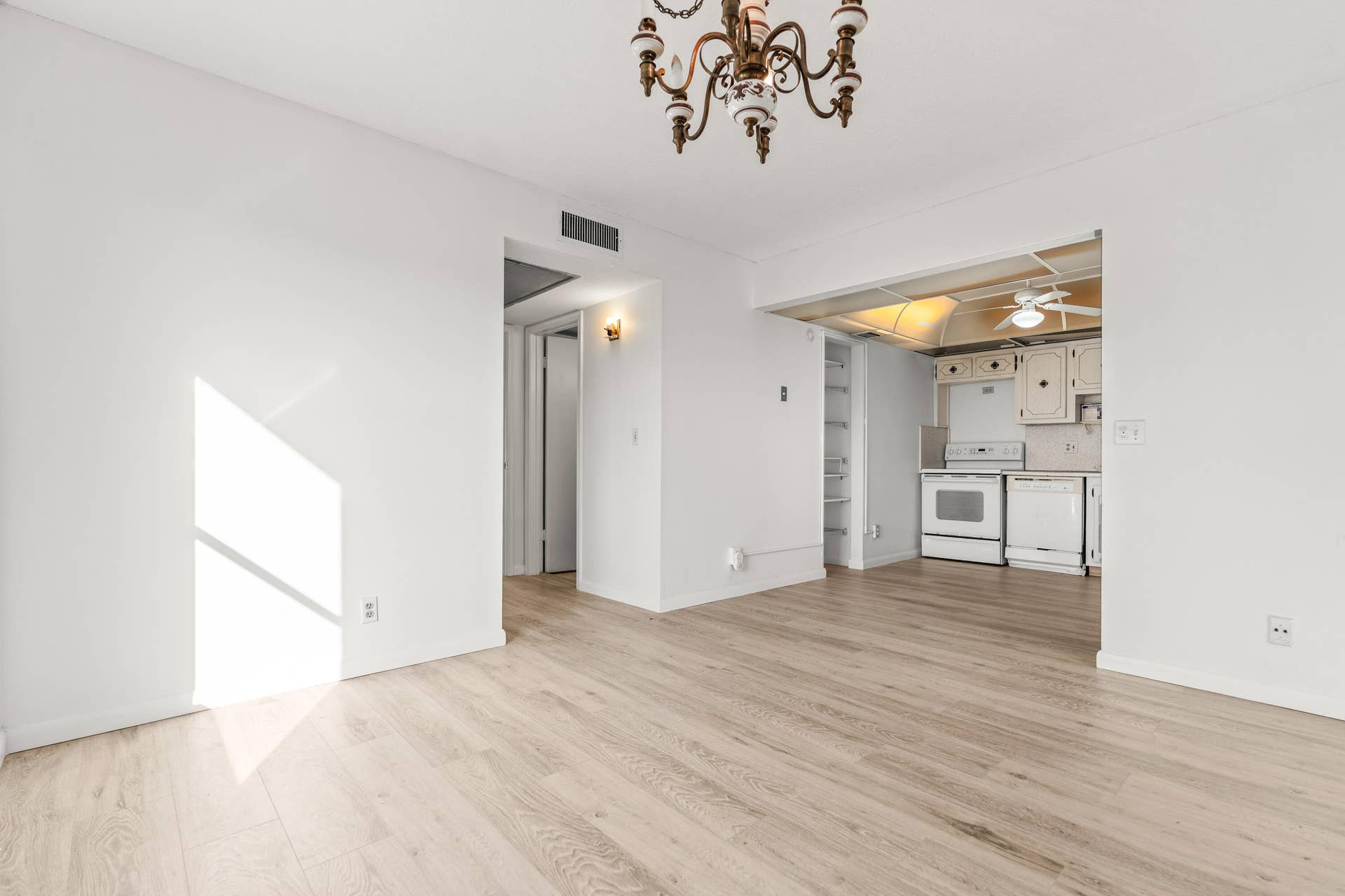 401 Greenbrier A, West Palm Beach, FL 33417 9_dsc05471