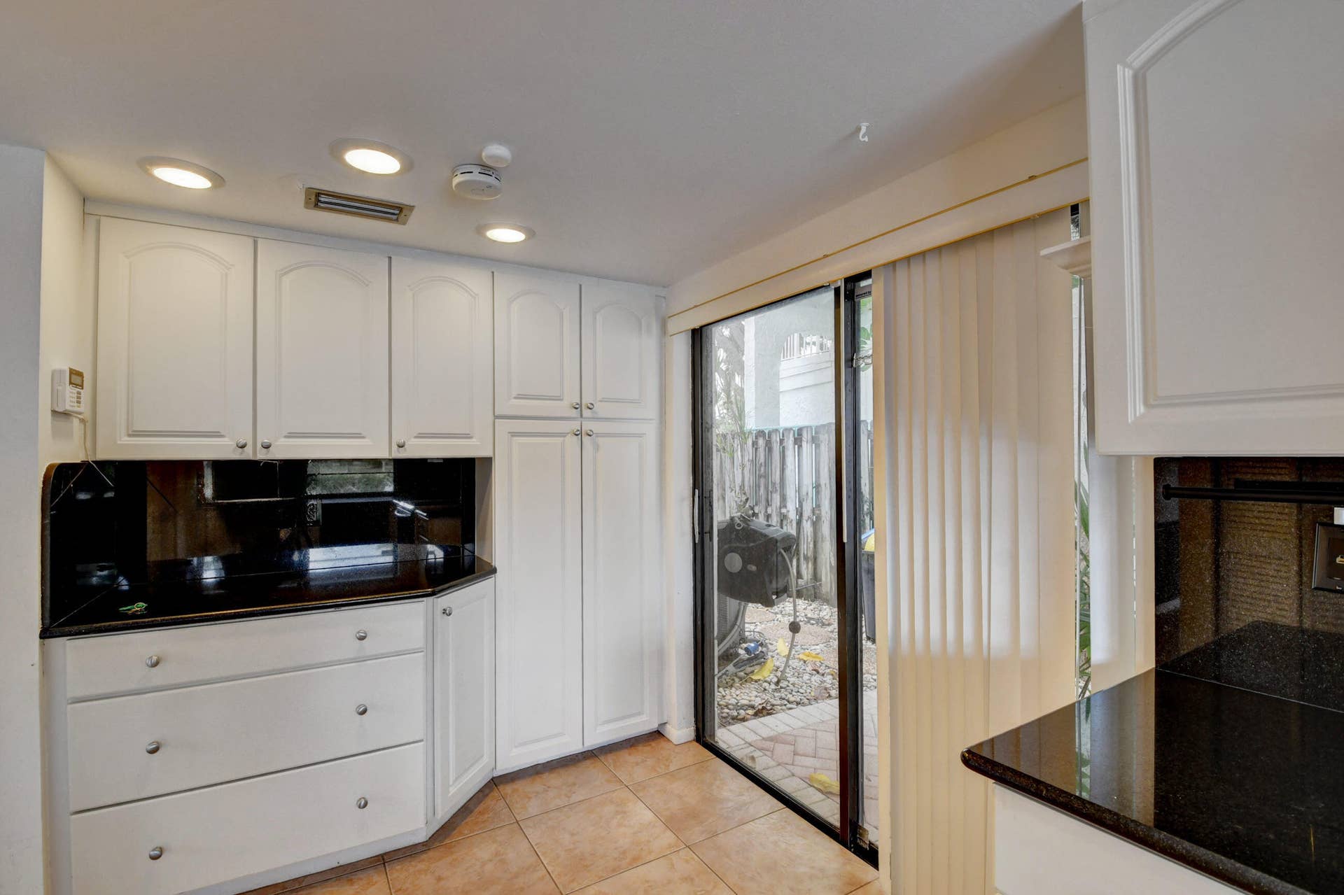 6458 Sweet Maple Lane, Boca Raton, Boca Raton, FL 33433 Bright Kitchen with lots of counterspace