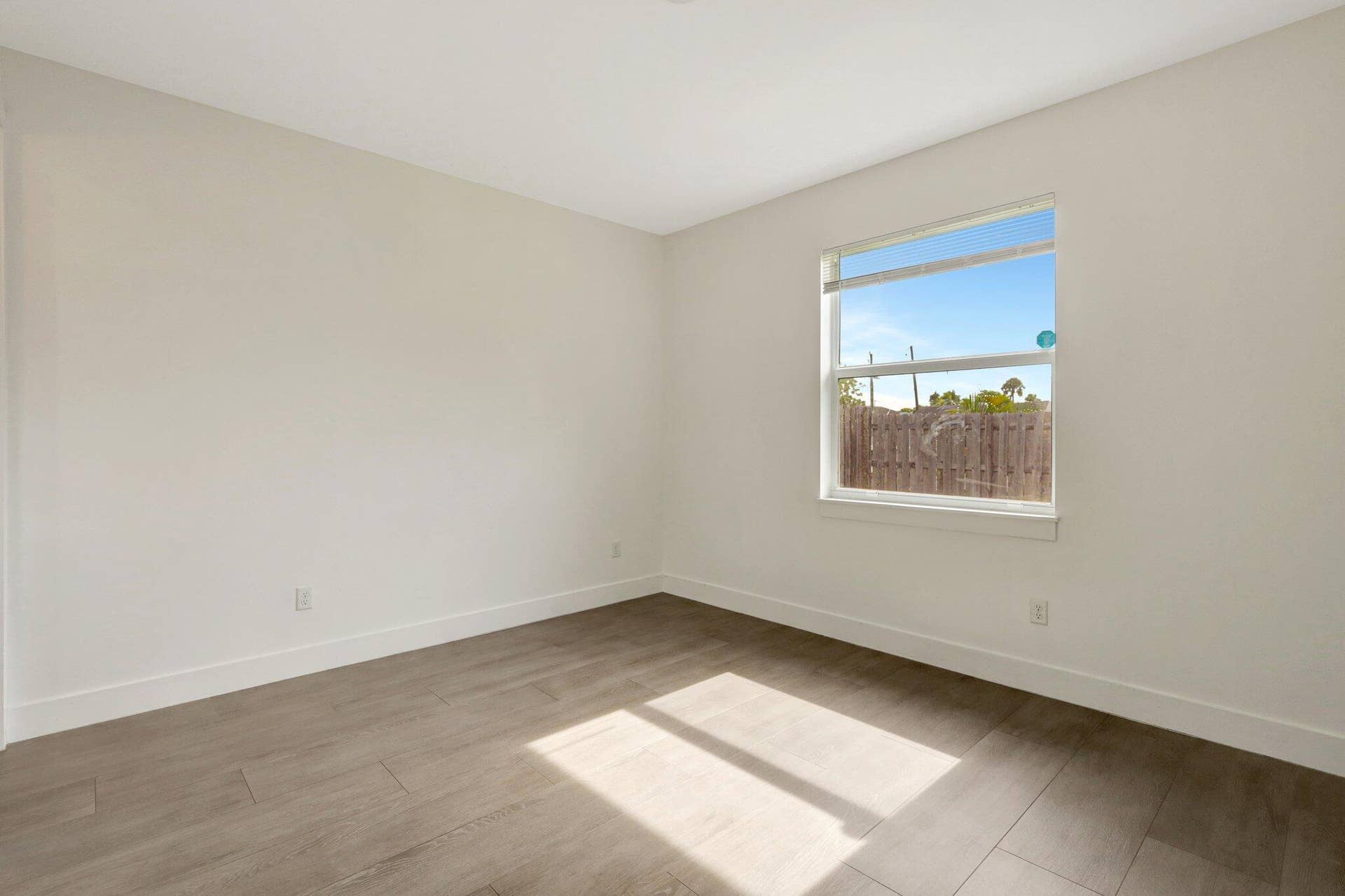 66 MARGUERITA Drive, West Palm Beach, FL 33415 22-web-or-mls-GMP_6893
