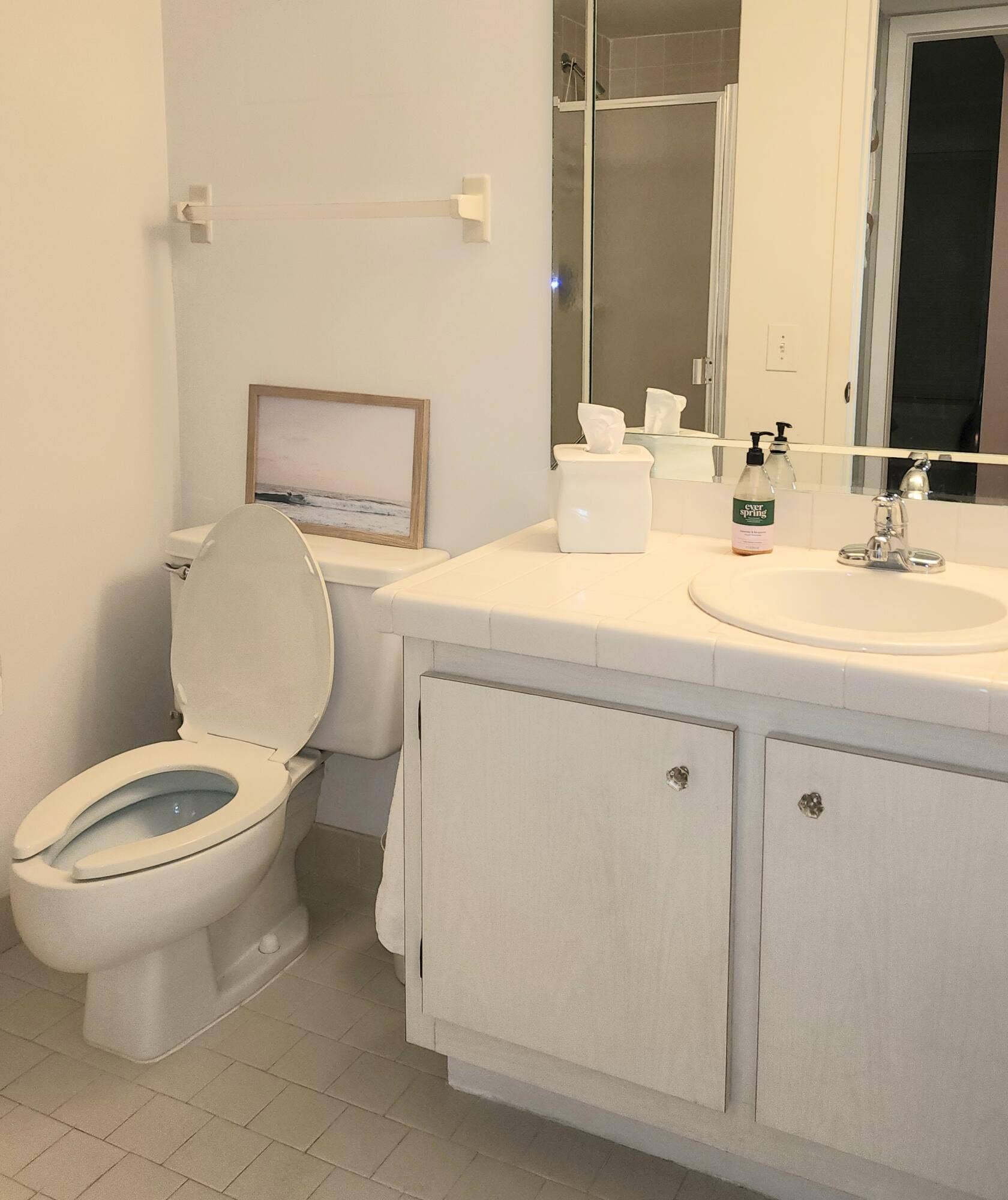 285 SE 10TH Street, #8A, Deerfield Beach, Deerfield Beach, FL 33441 Guest bathroom