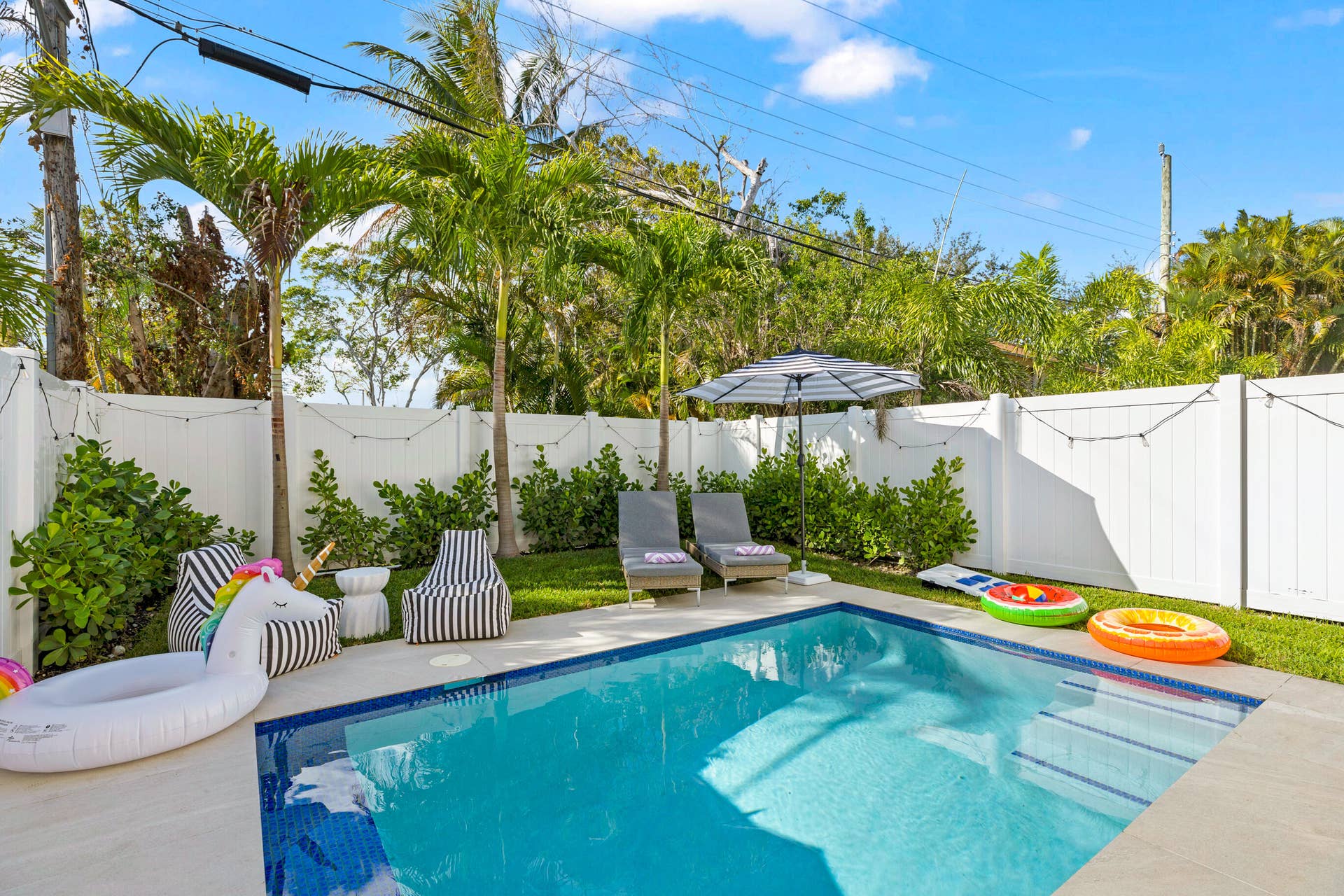 1207 NE 11th Avenue, Fort Lauderdale, FL 33304 20241222-20241222-CW5A1441